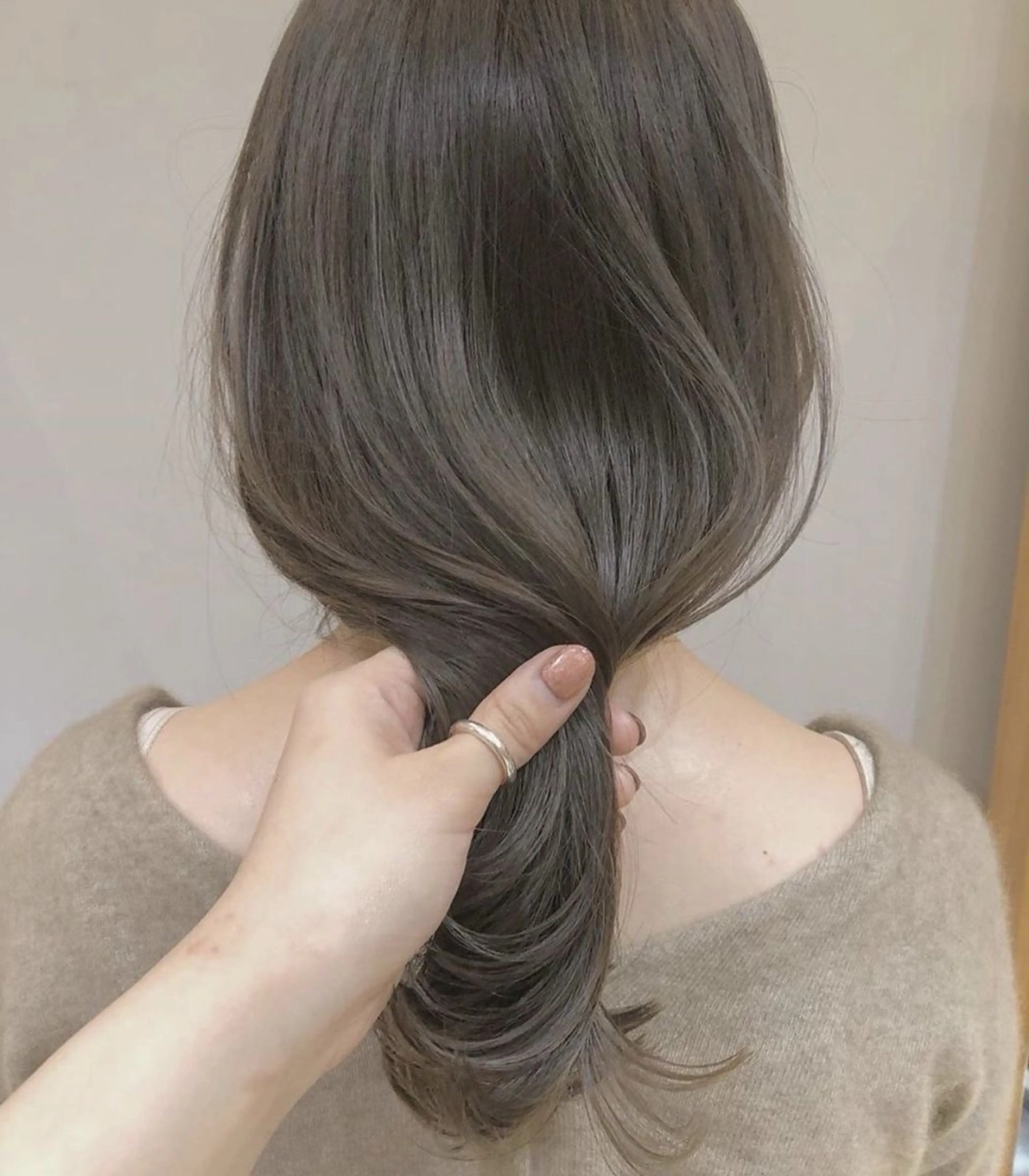 ロング カラー ヘアカラー トリートメント 西山 夢月の眉毛・アイブロウイメージ