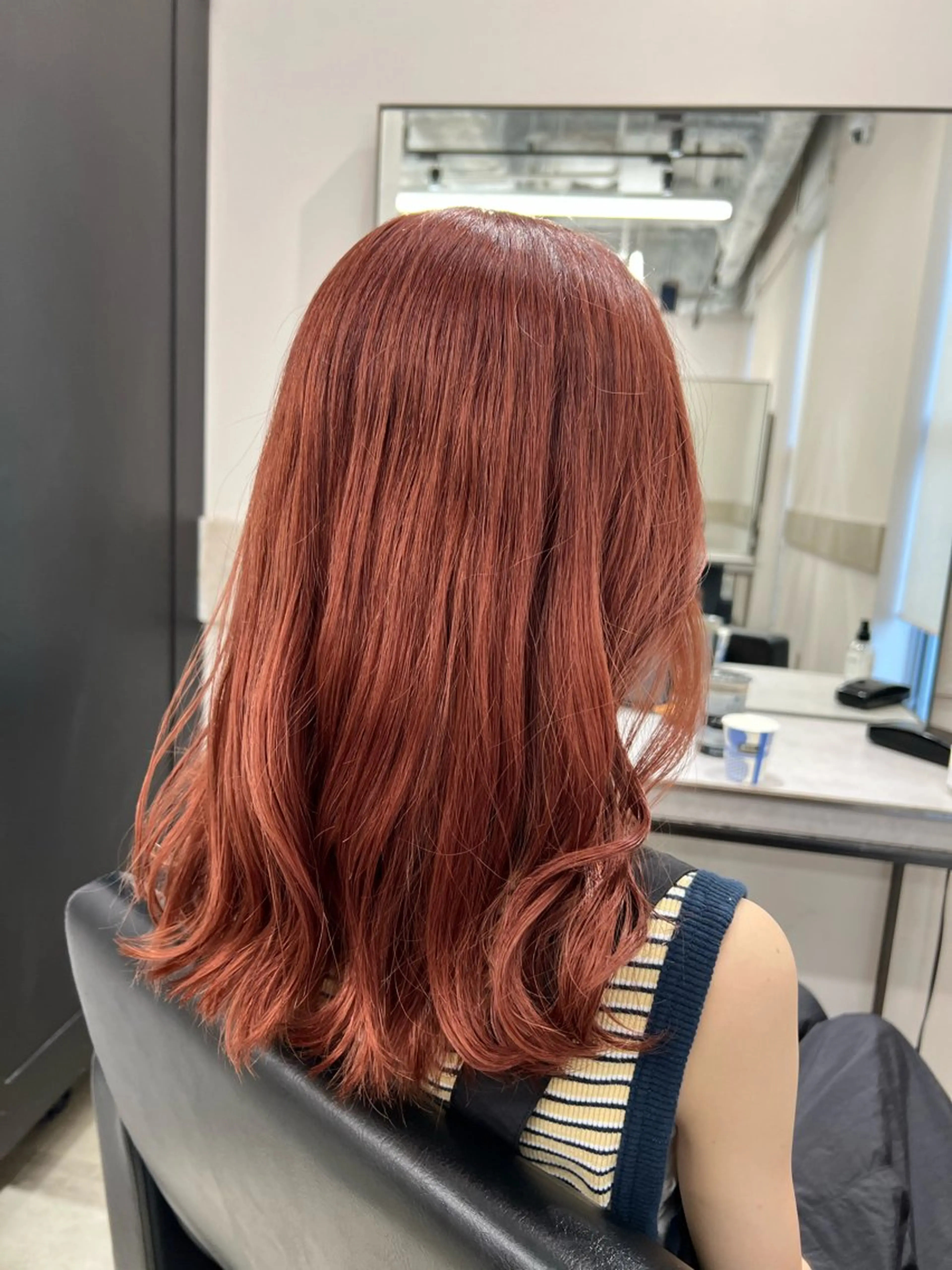 ミディアム くびれヘア トリートメント カット ヘアカラー トリートメント 透明感カラー✨艶髪 制作🌱山根あゆみのヘアスタイル