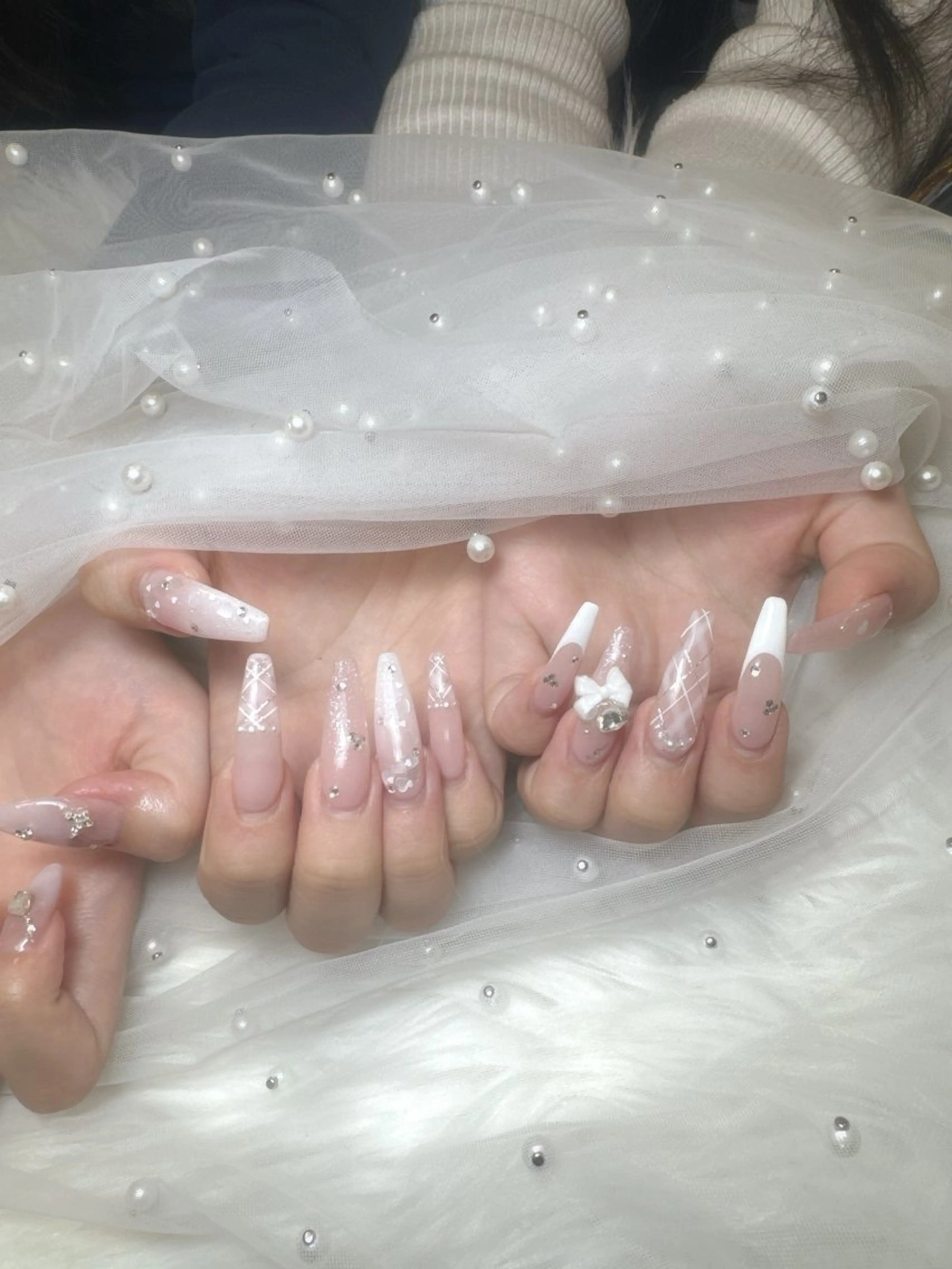 ネイル キラキラネイル 韓国ネイル 持ち込み ワンホンネイル ハンドネイル Queeens nailのネイルデザイン