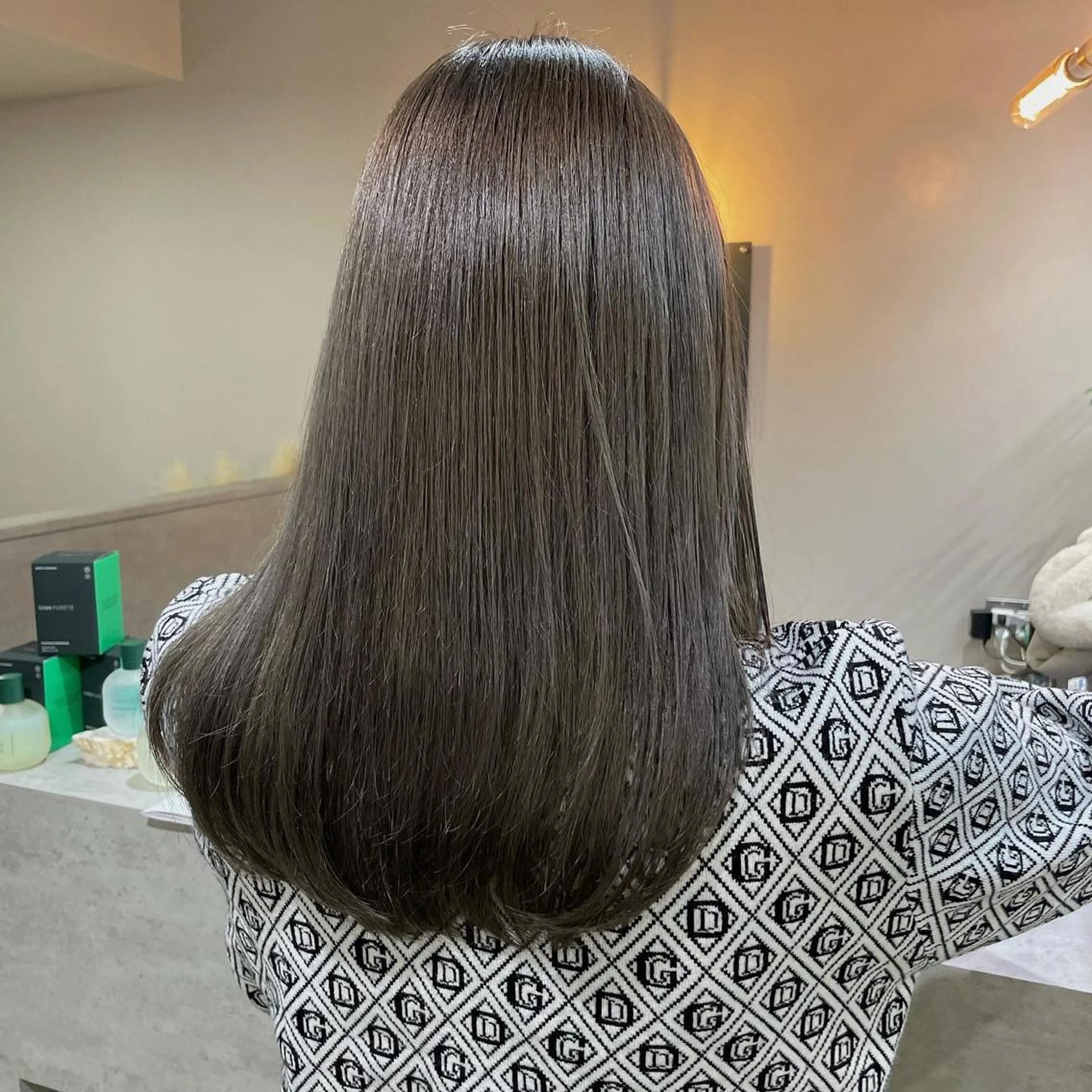 ロング カット nene .のヘアスタイル