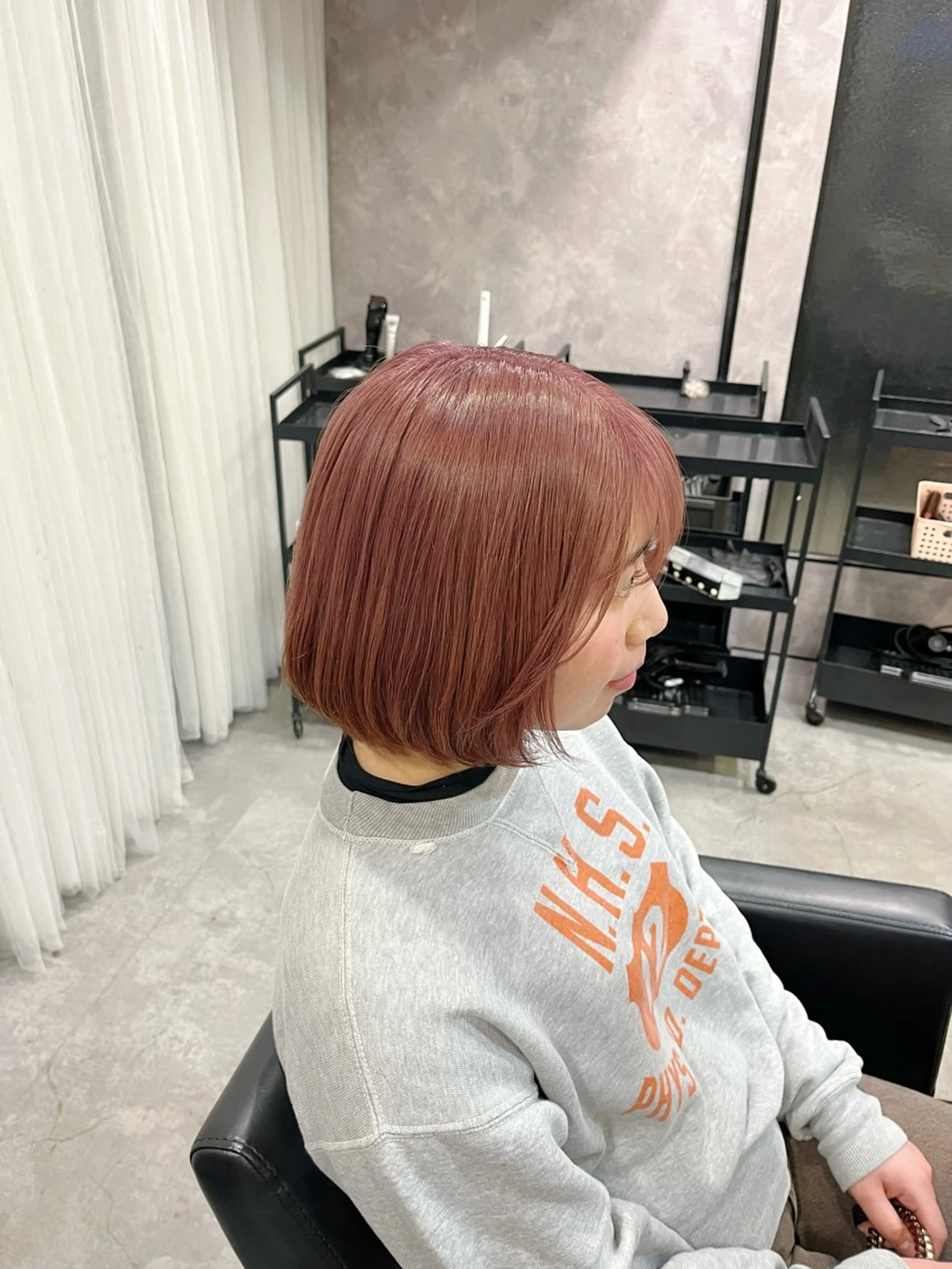 ミディアム ヘアカラー 伊藤 由妃乃のヘアスタイル