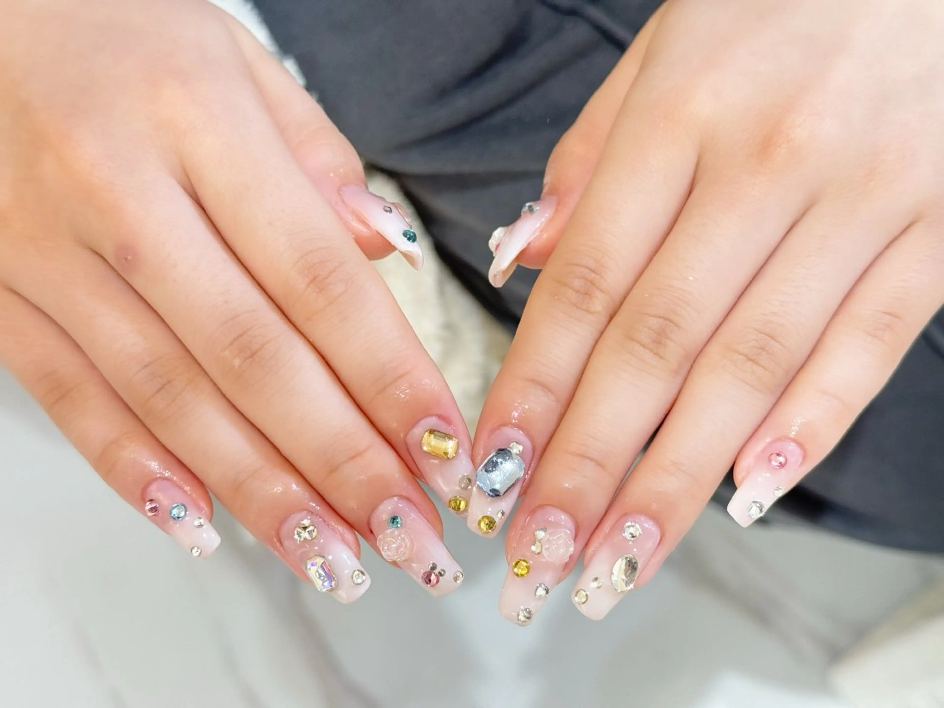 ネイル 持ち込み yumi nail sisiのネイルデザイン