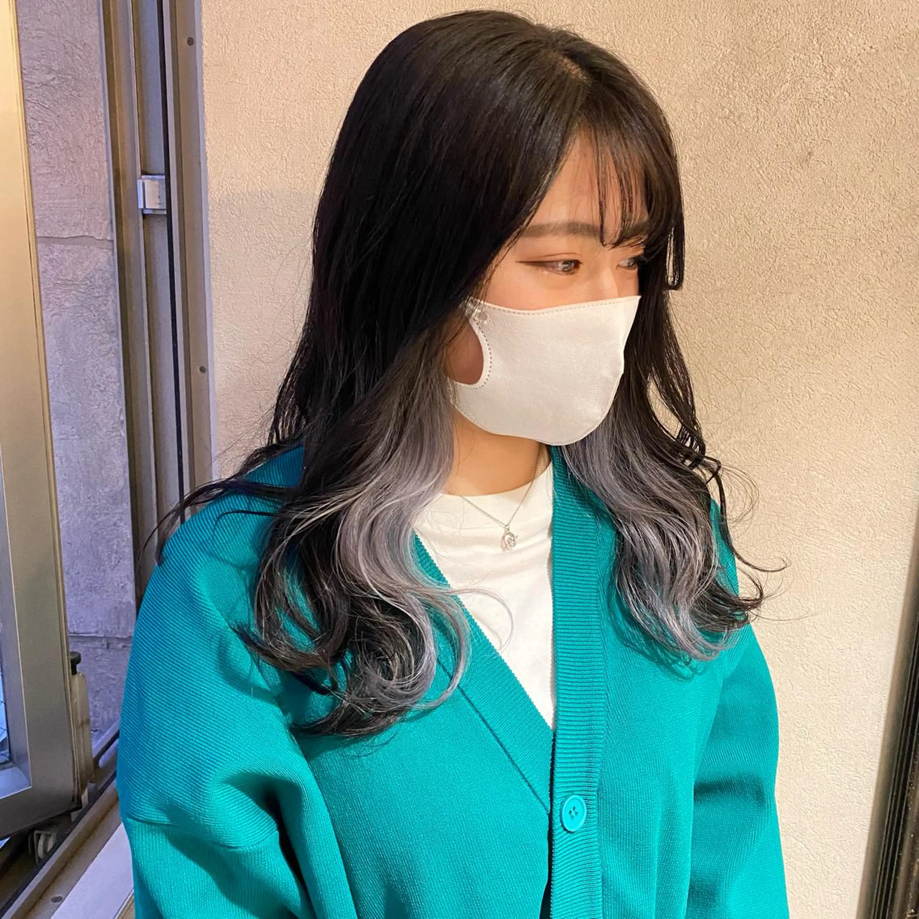 セミロング ヘアカラー あさだ しゅうたろうのヘアスタイル