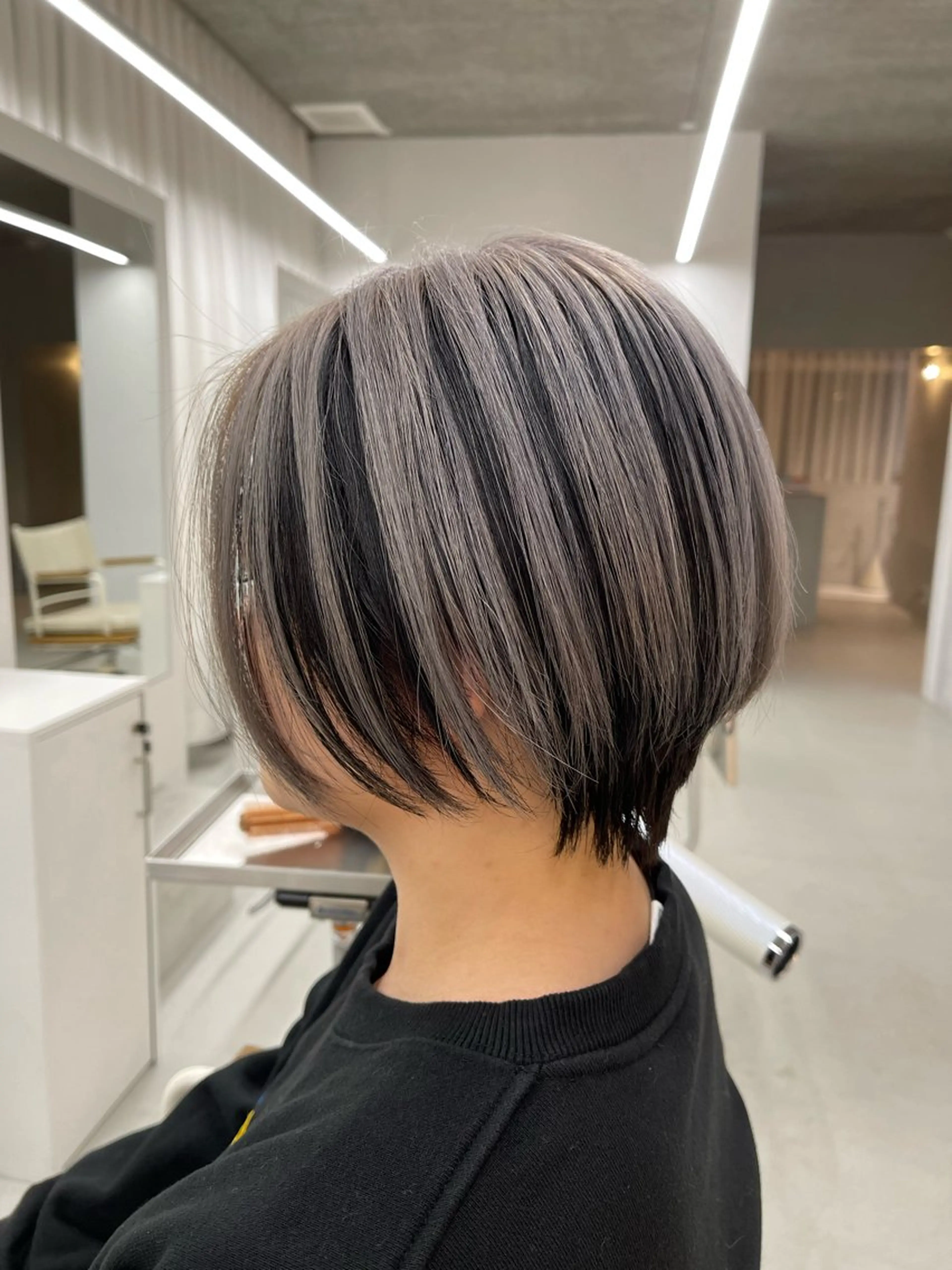 ショート カラー 柴田泰秀sotti. 髪質改善/ブリーチのヘアスタイル