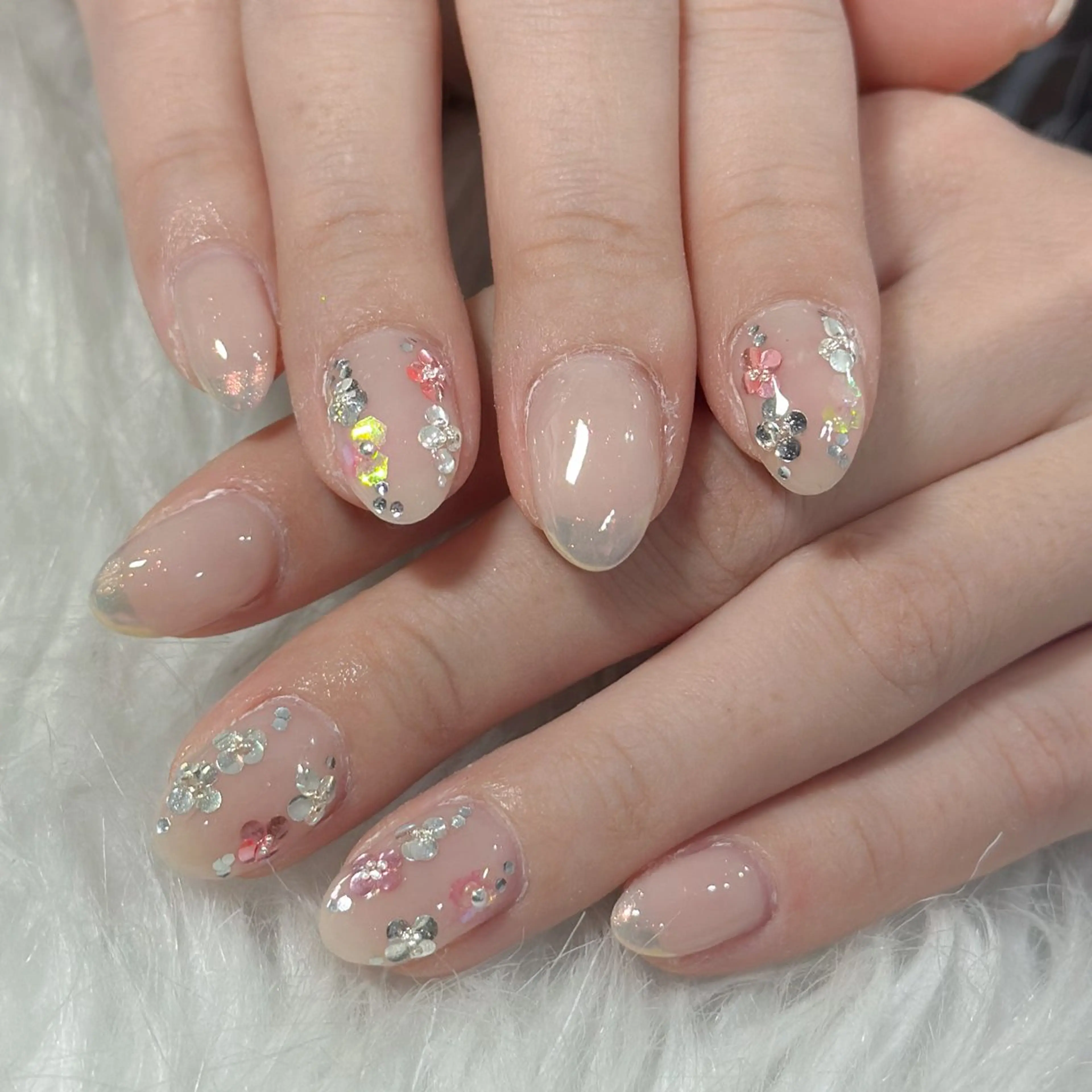 ネイル ハンドネイル フットネイル LAVISH nanamiのネイルデザイン