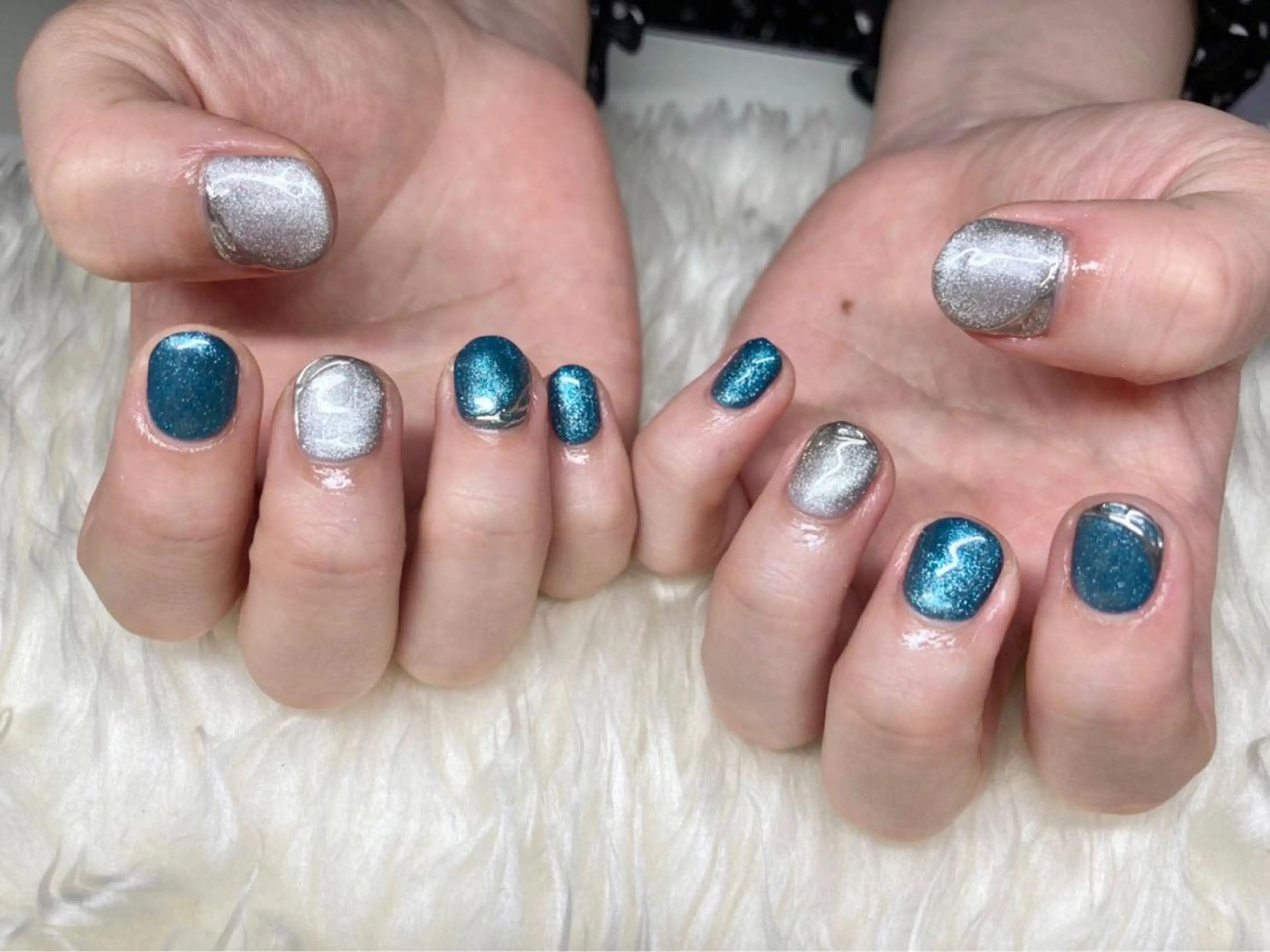 ネイル ジェルネイル ミラーネイル ニュアンスネイル パラジェル 冬ネイル ハンドネイル Nail&eye Belire 新宿のネイルデザイン