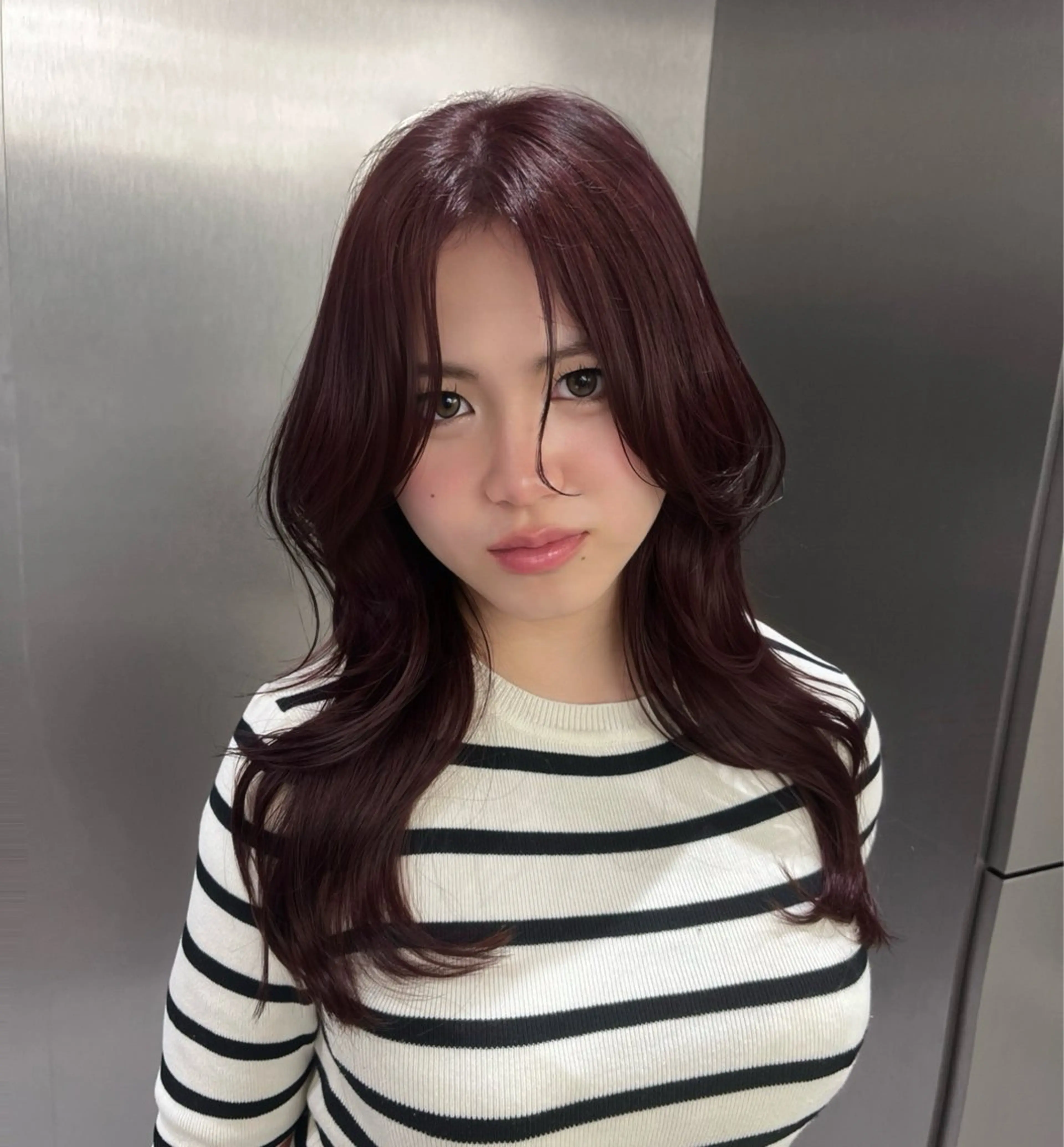 ロング カラー ブリーチ ボルドーカラー ダブルカラー ブリーチなしカラー くびれヘア ヘアカラー 縮毛矯正/ mikaのヘアスタイル