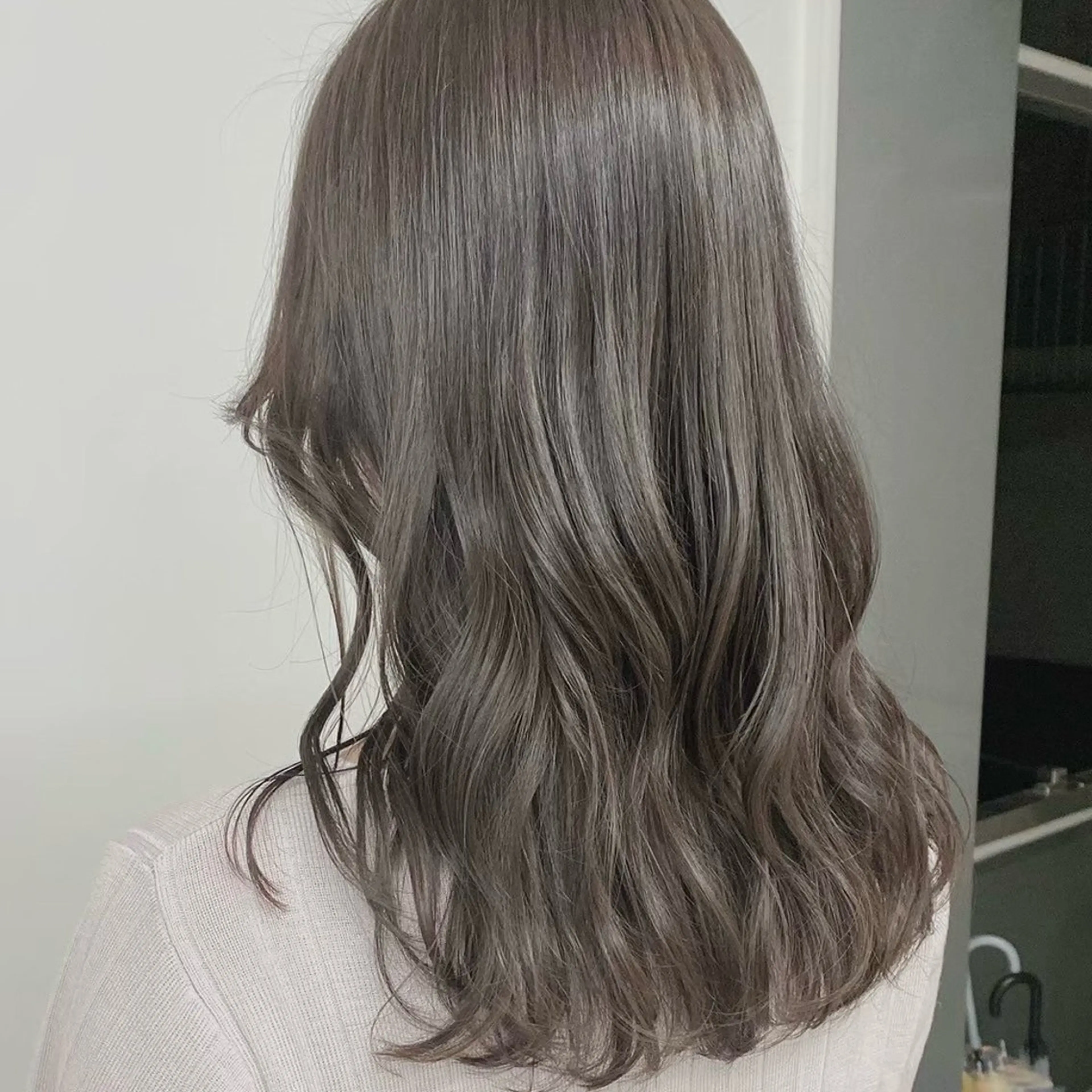 ミディアム カラー ヘアカラー トリートメント 透明感/グレージュ/ ベージュ/るな🪽のヘアスタイル