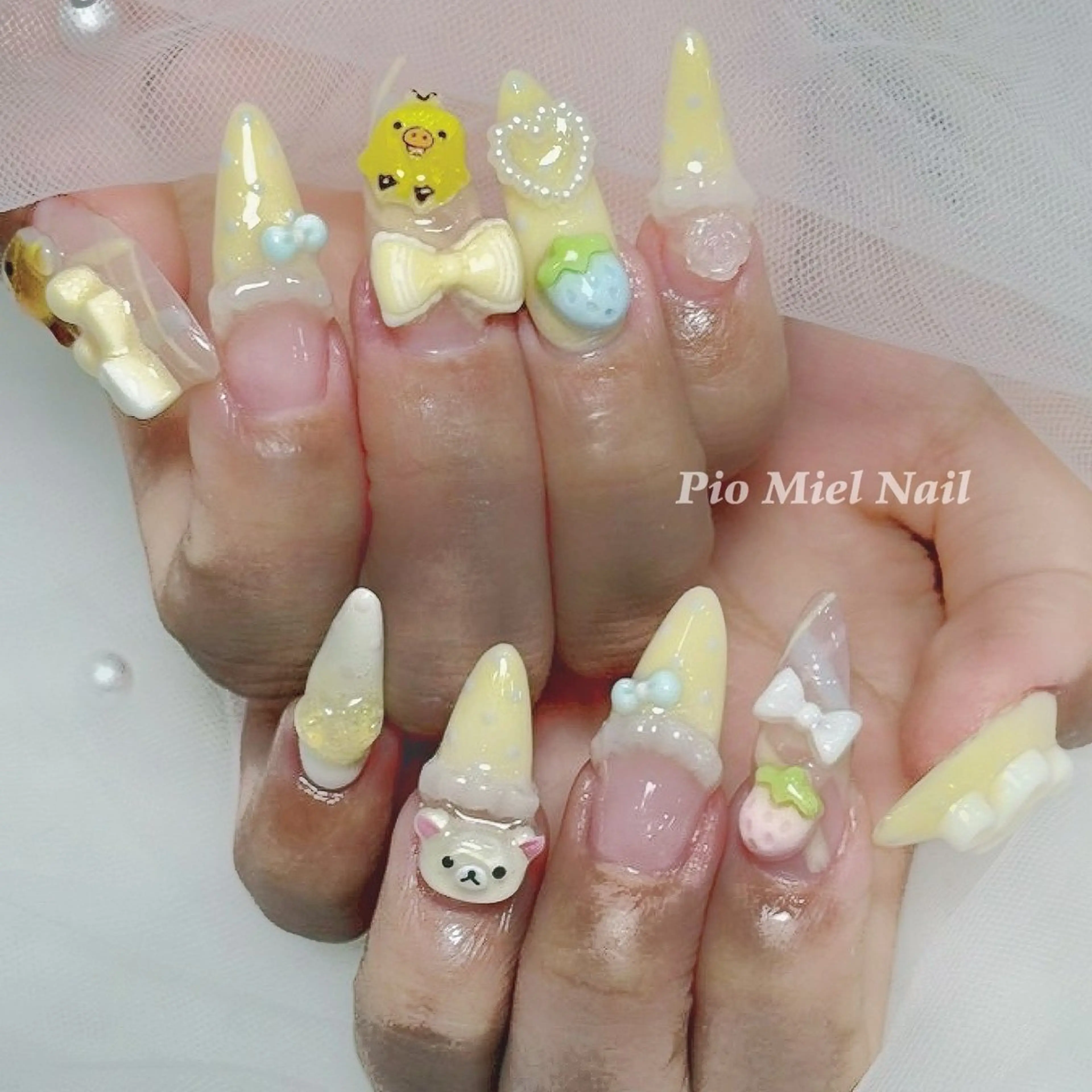 ネイル ハンドネイル HANA 長さだしのネイルデザイン