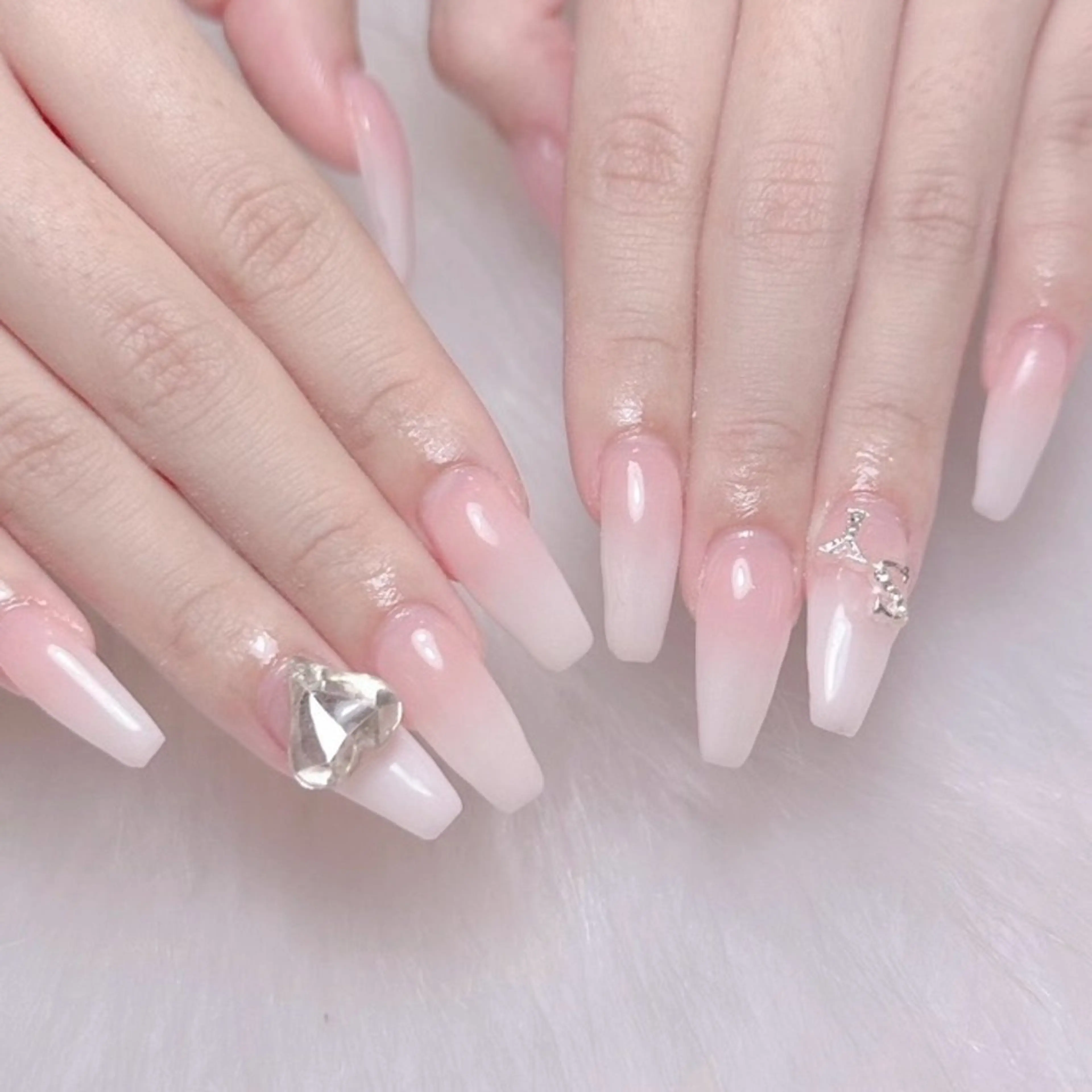 ネイル ハンドネイル Mari 🎀のネイルデザイン