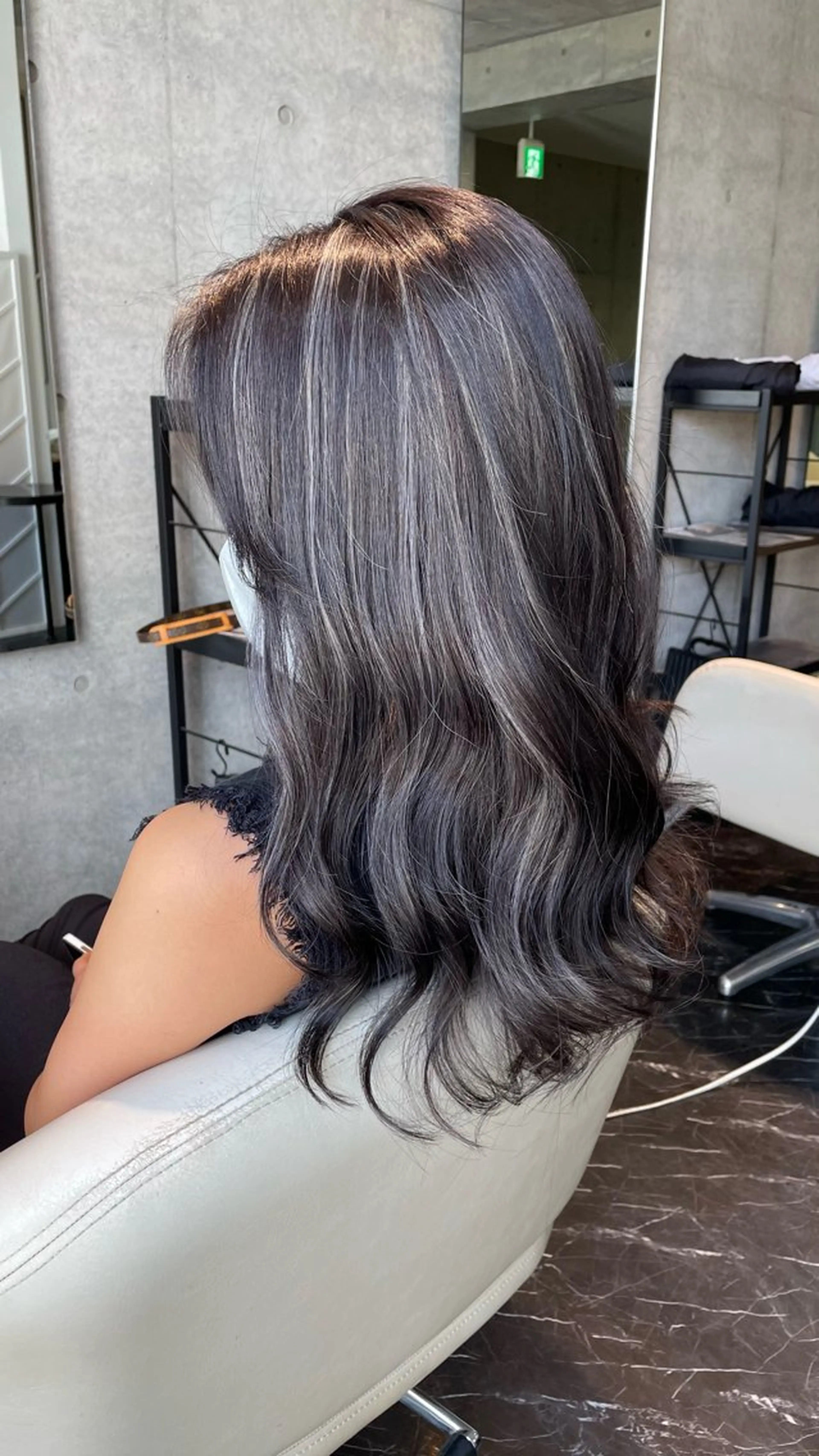 セミロング カラー ハイライトカラー ハイライト ヘアカラー トリートメント 透明感/ハイライト 🌺MOMOKAのヘアスタイル