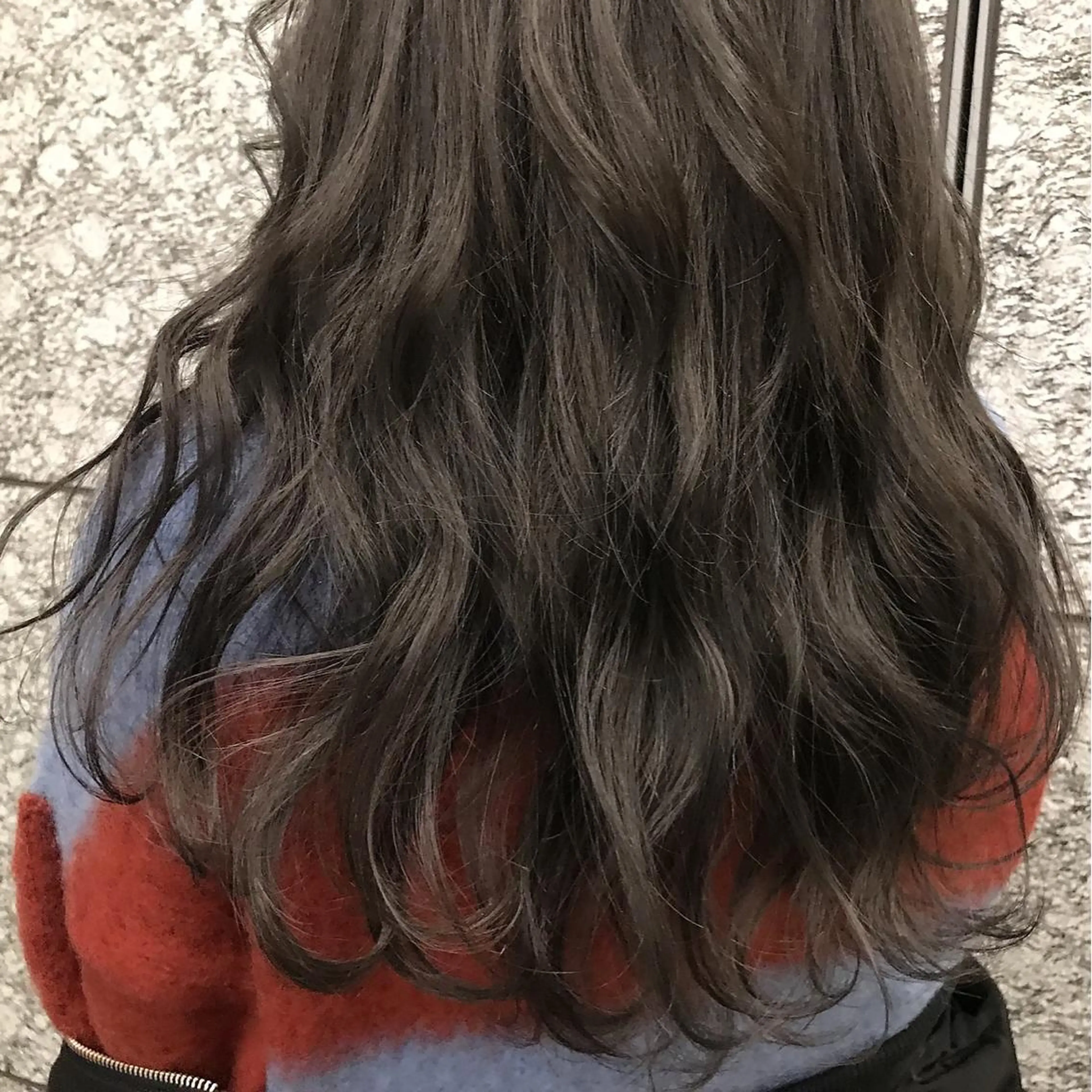 ロング カラー ヘアアレンジ グレージュ 福壽 優奈のヘアスタイル