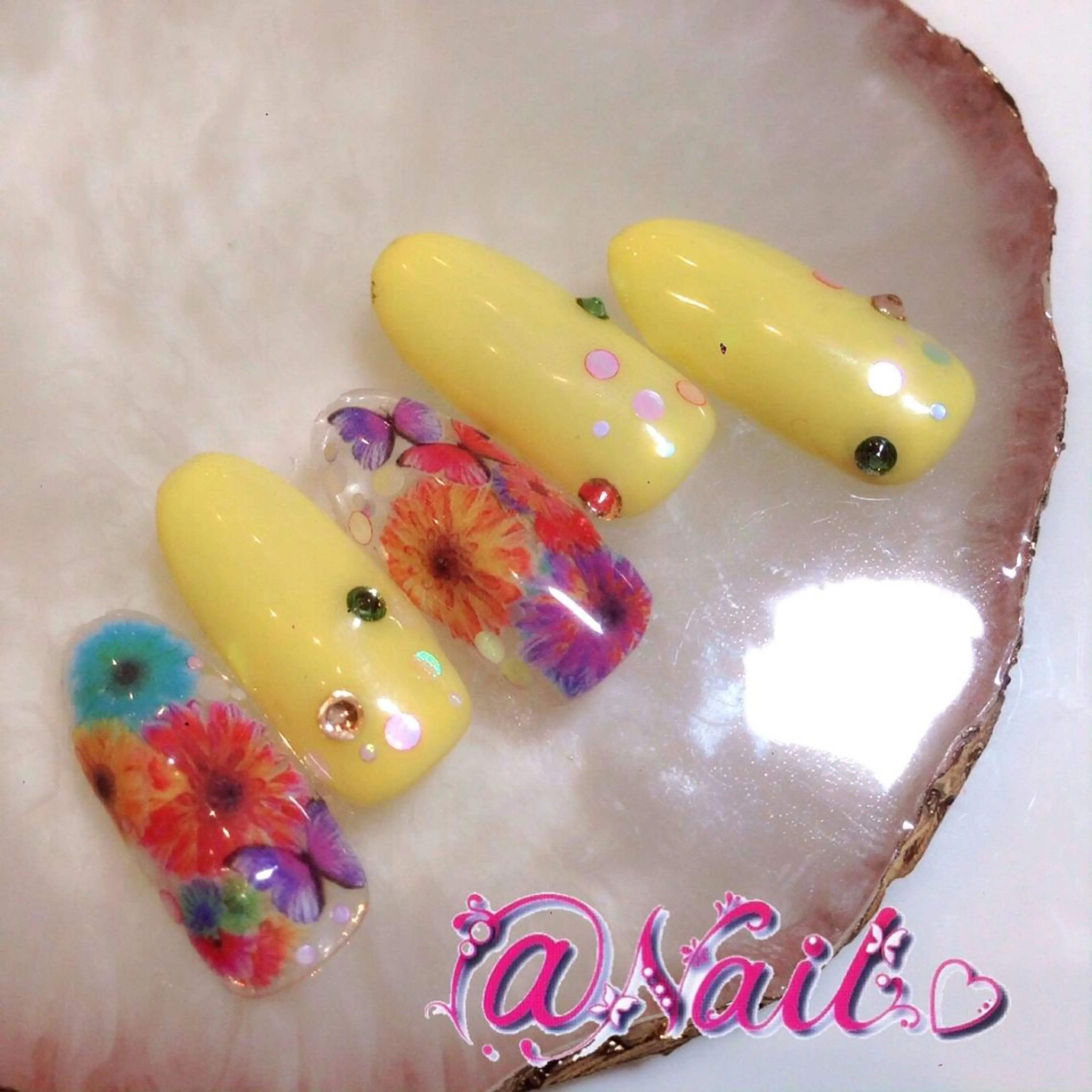 ネイル ネイルチップ 小尾 栞のネイルデザイン