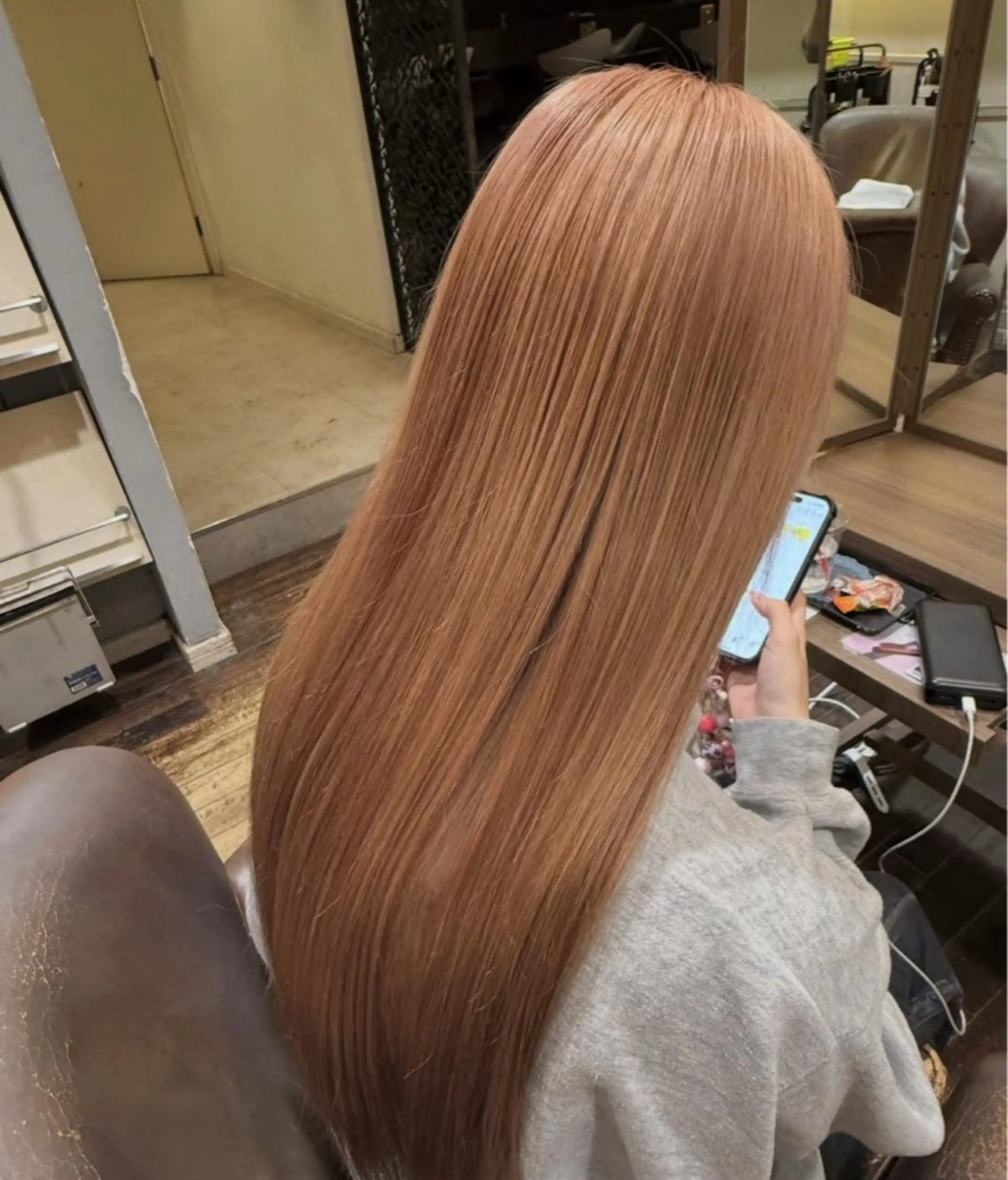 ロング ｢韓国風カラー ｣サナのヘアスタイル