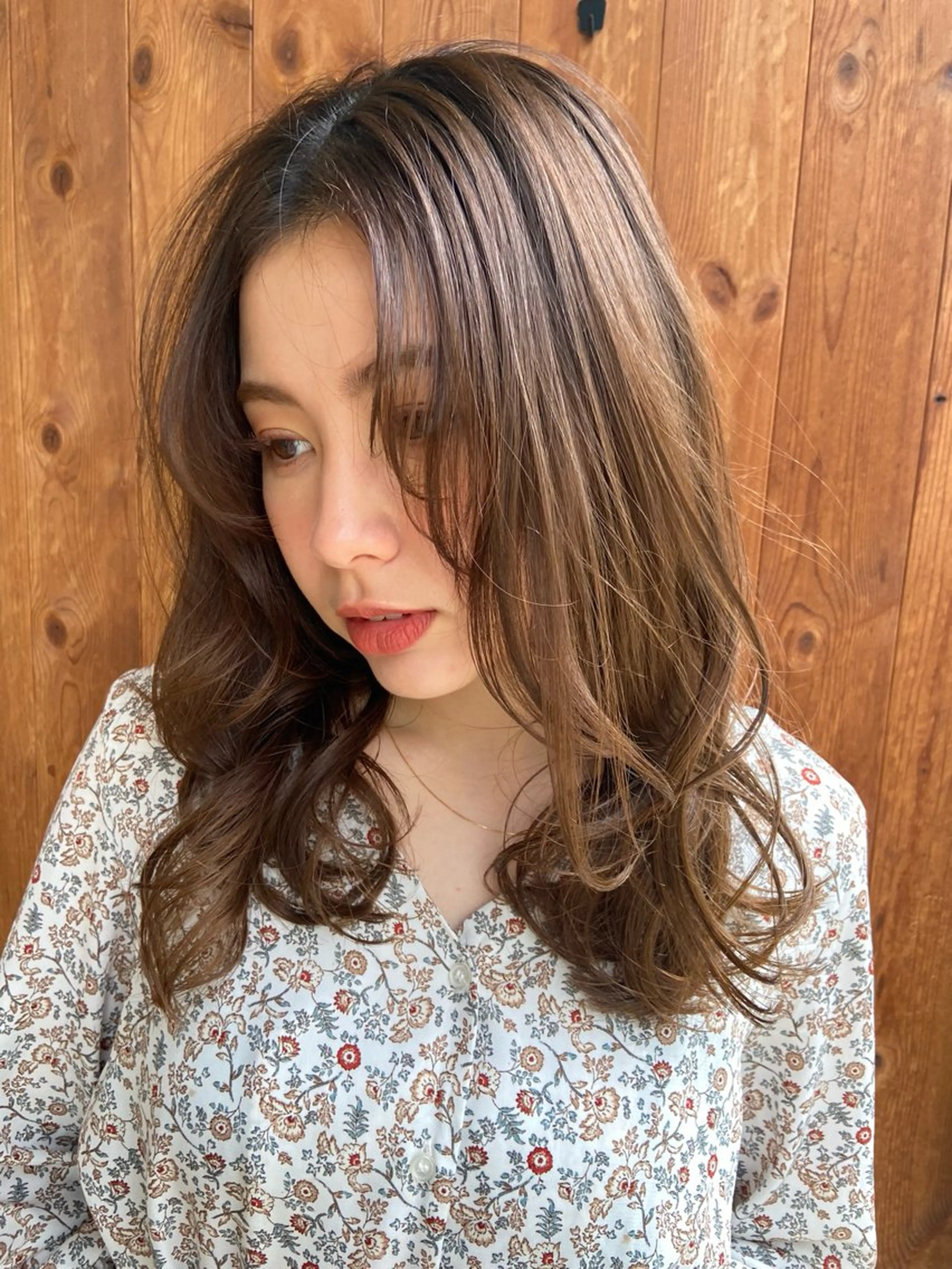 ロング カラー パーマ 高松 莉璃のヘアスタイル
