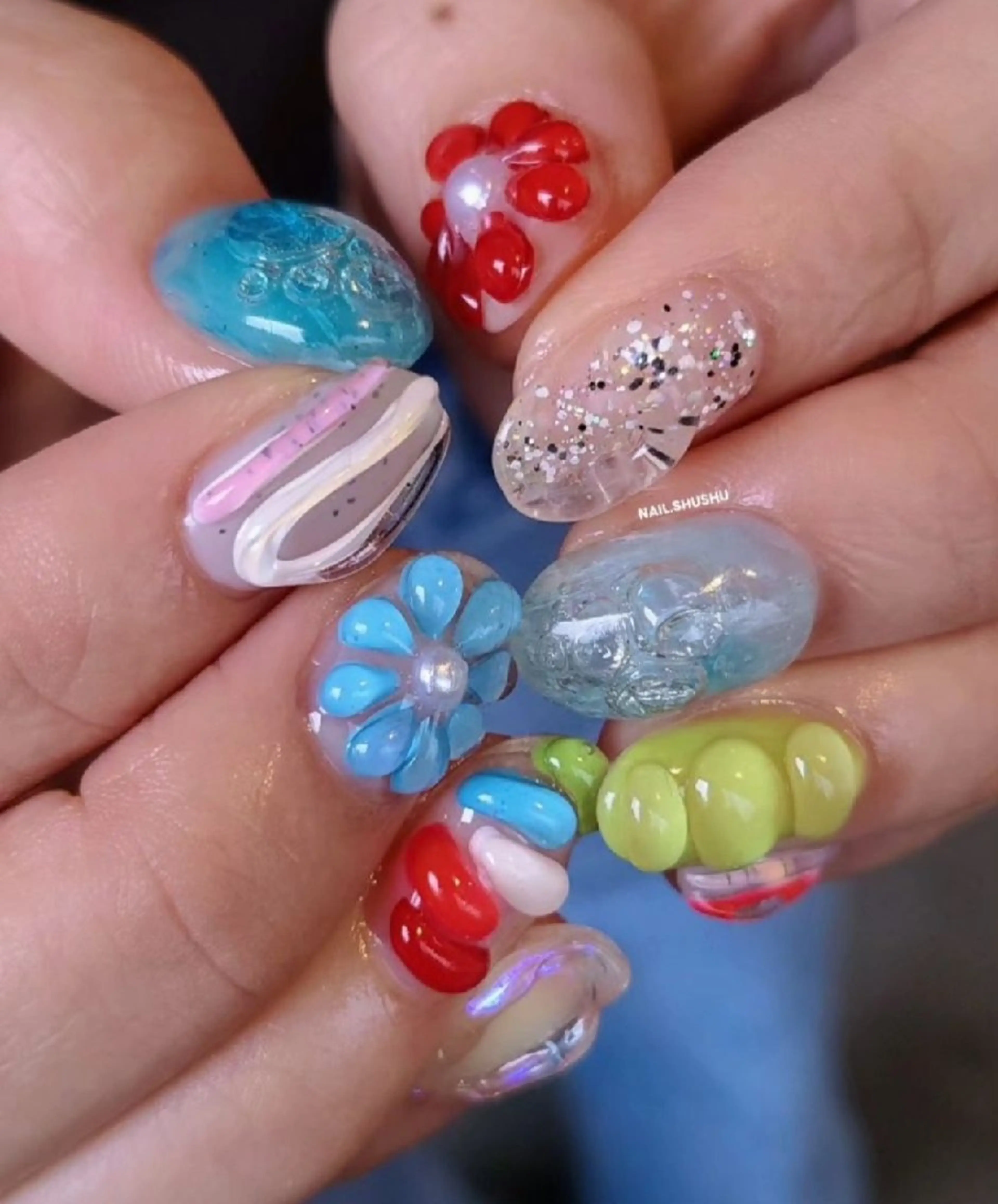 ネイル 3dパーツ/流行り 👧shushu❤️のネイルデザイン