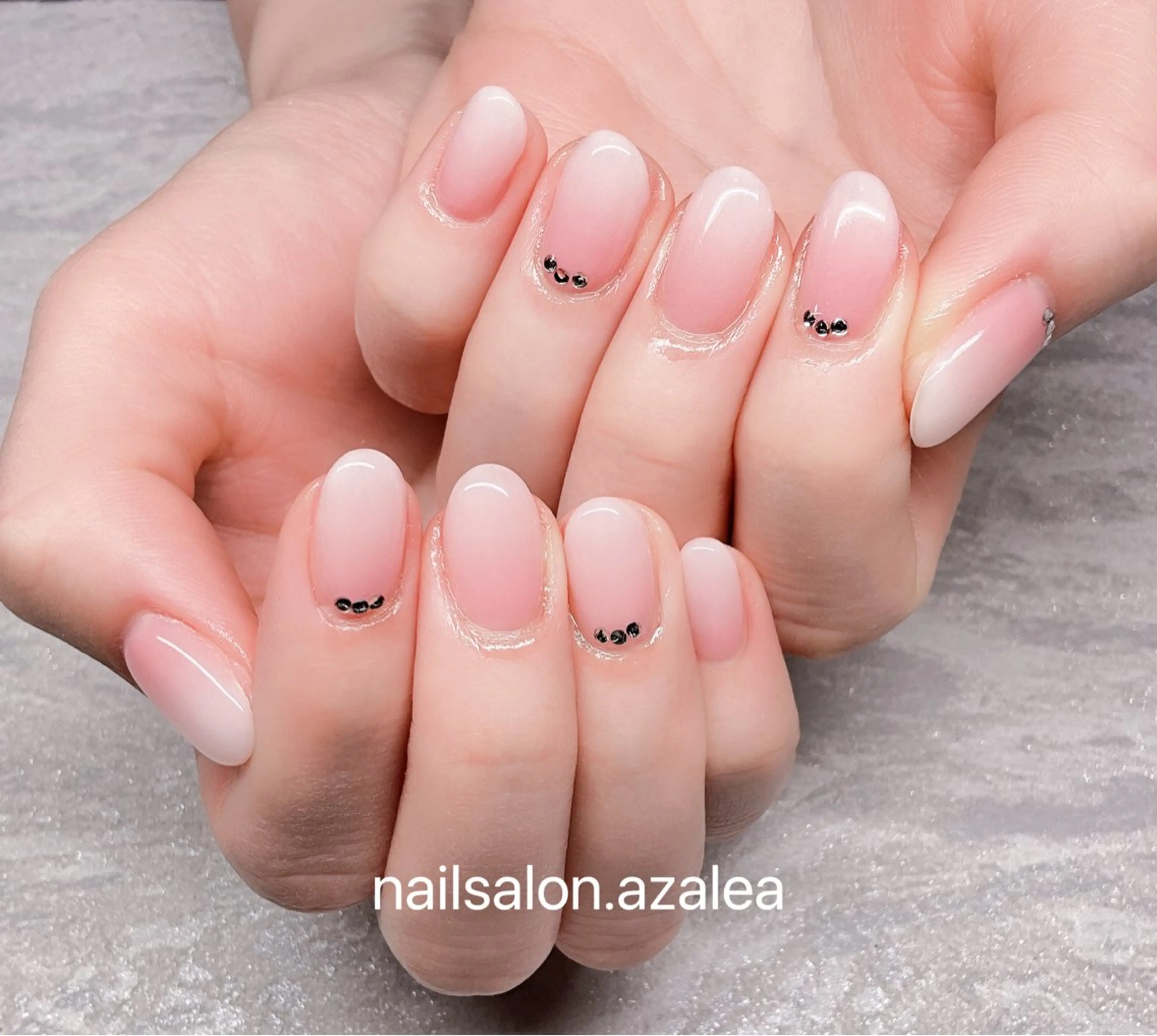 ネイル ハンドネイル R inのネイルデザイン