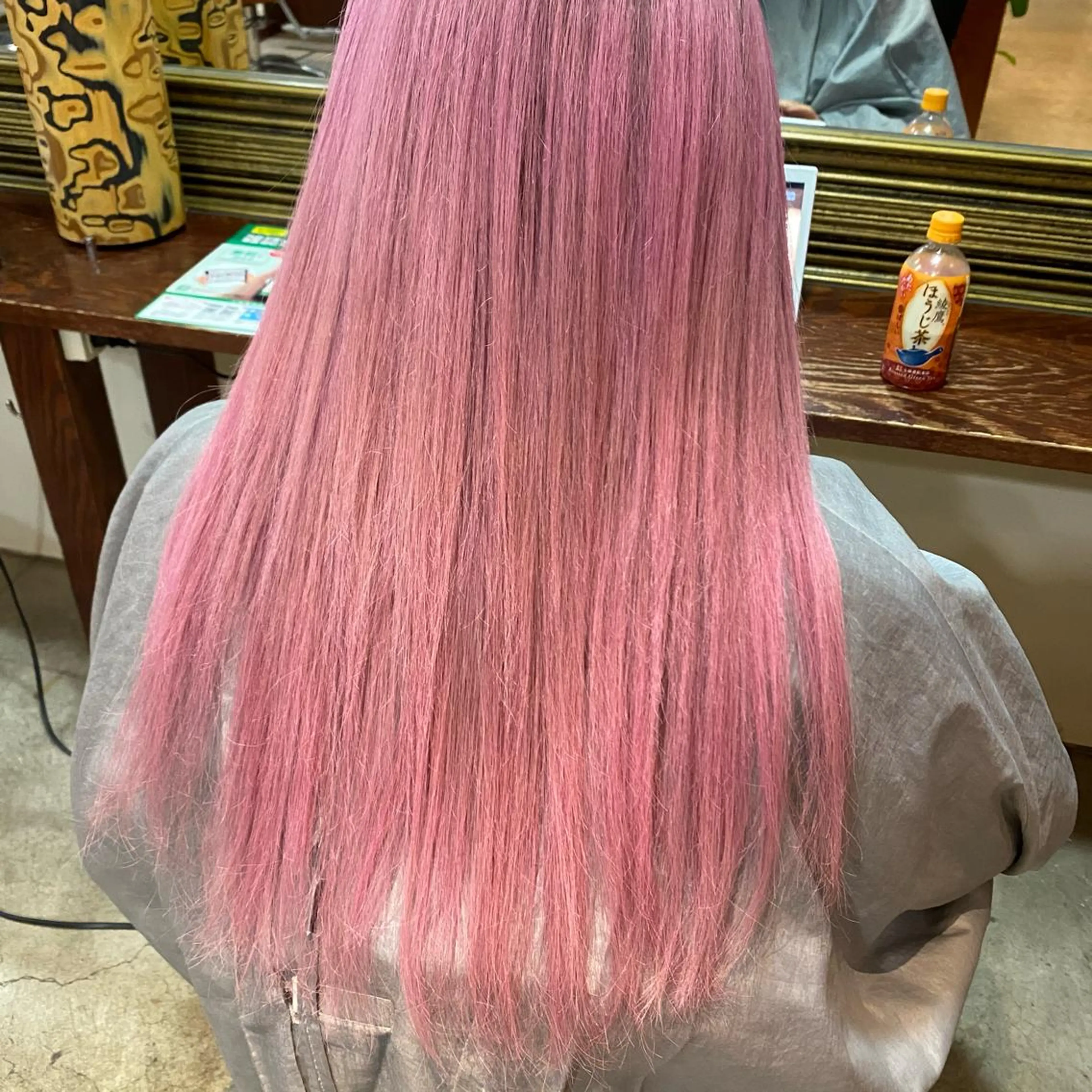 ロング カラー ブリーチ ピンクカラー ヘアカラー トリートメント 💚 nao💚のヘアスタイル