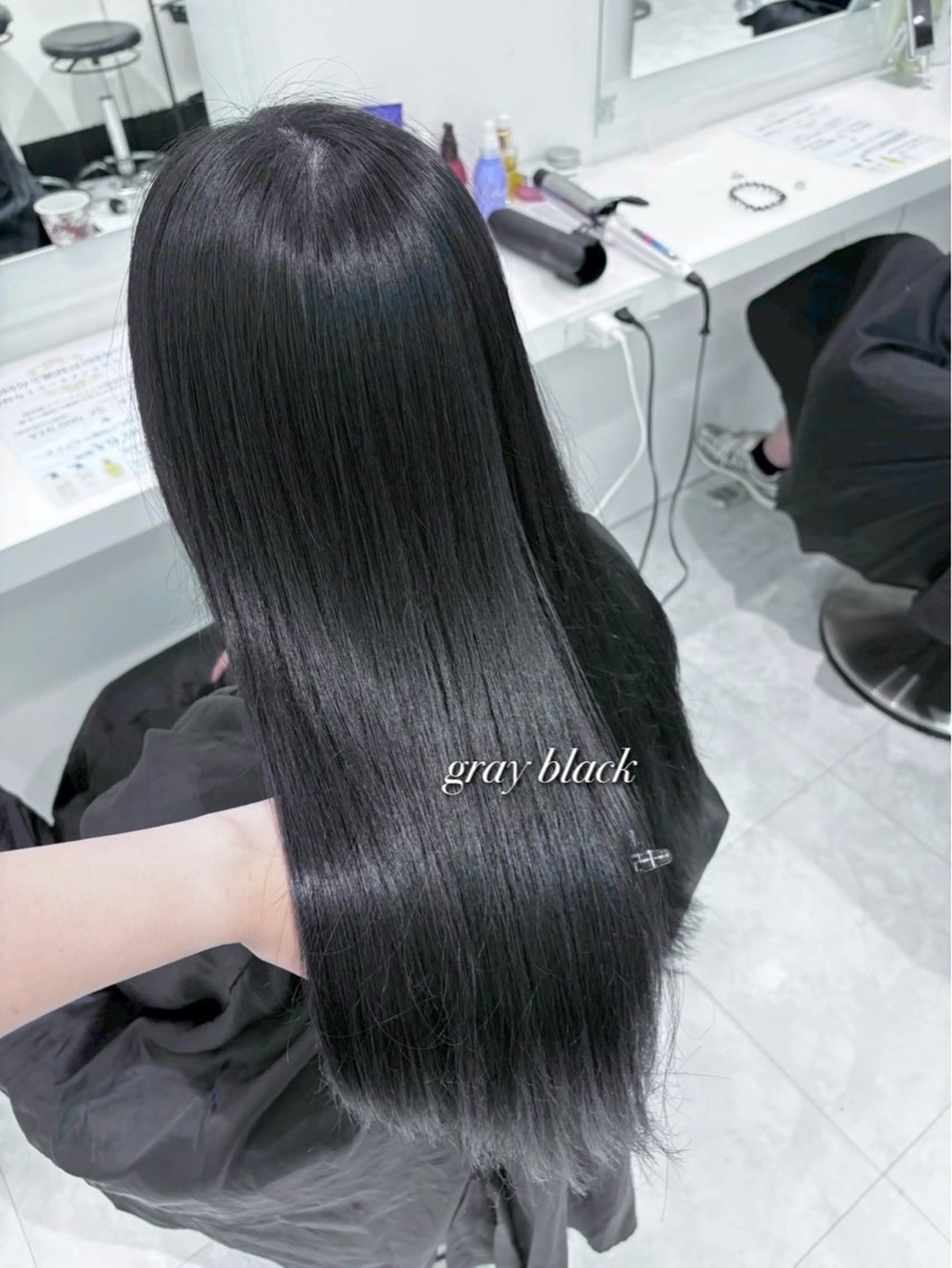 ロング カラー 伊藤 楽々華のヘアスタイル