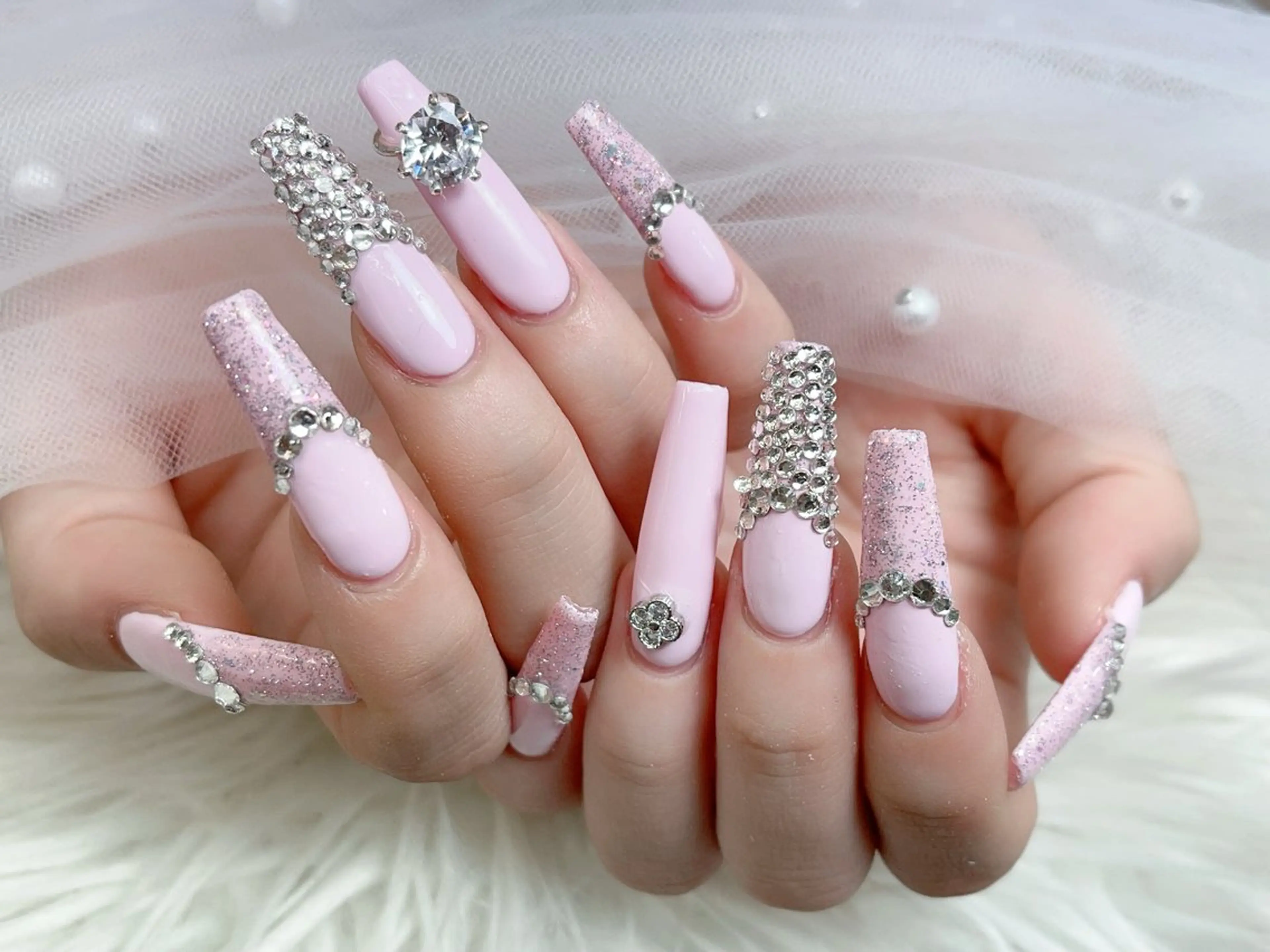 メンズ ネイル メンズ韓国風 アートネイル フレンチネイル ジェルネイル キラキラネイル ハンドネイル Bloom スカルプ専門店のネイルデザイン