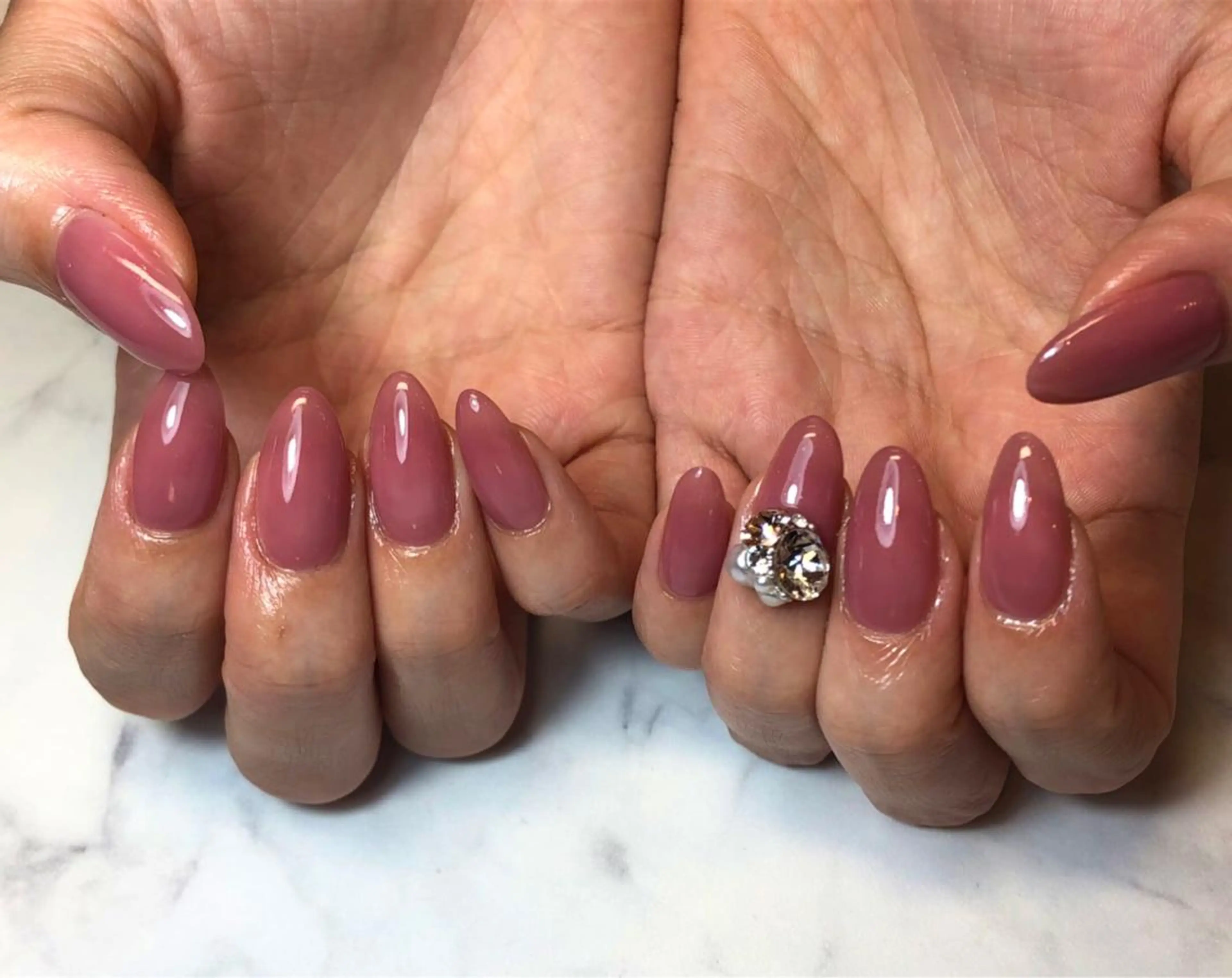 ネイル ワンカラーネイル 🐕 369のネイルデザイン