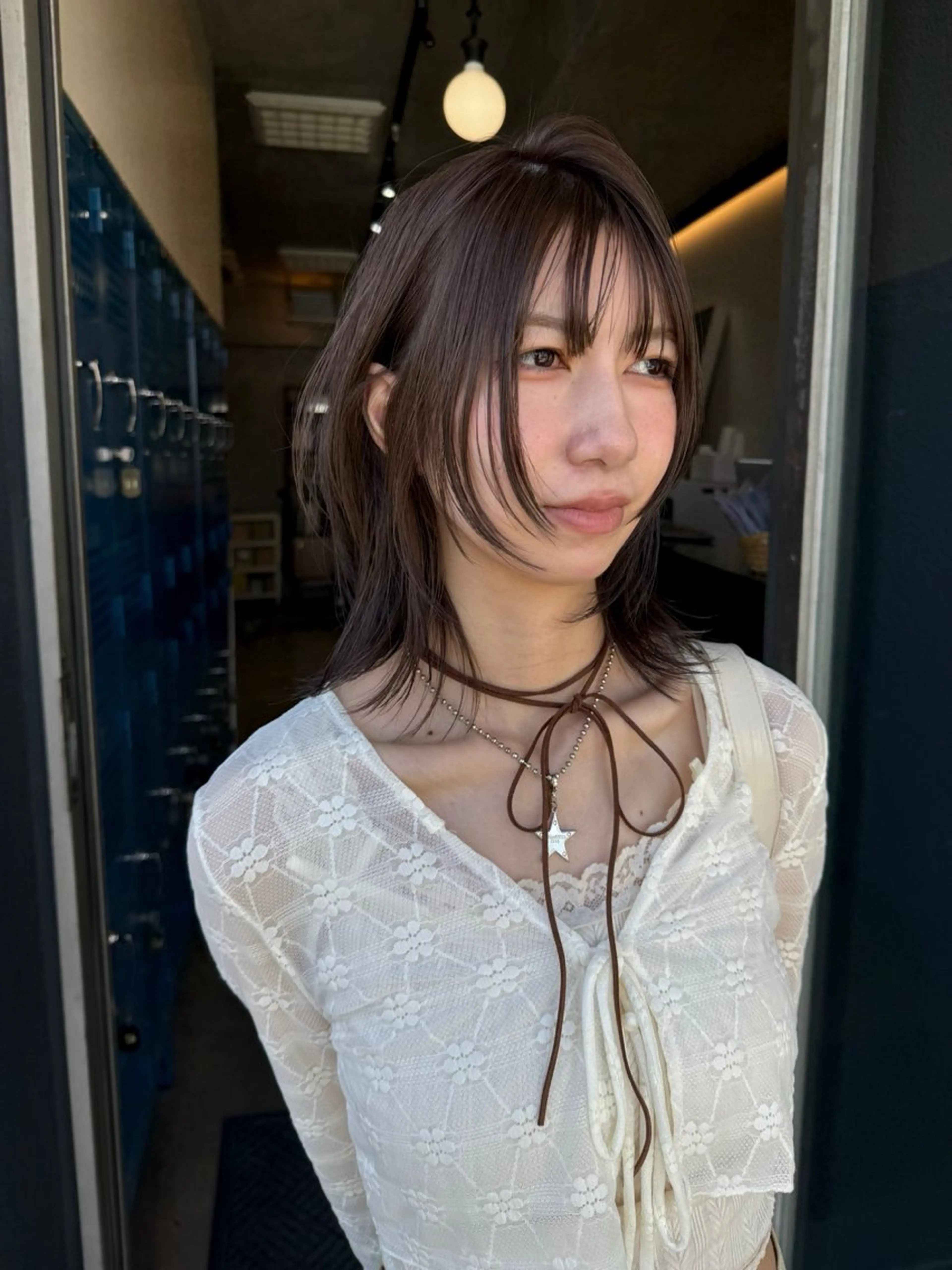 ミディアム レイヤーカット カット ヘアカラー レイヤーカット\ウル フ　chinatsuのヘアスタイル