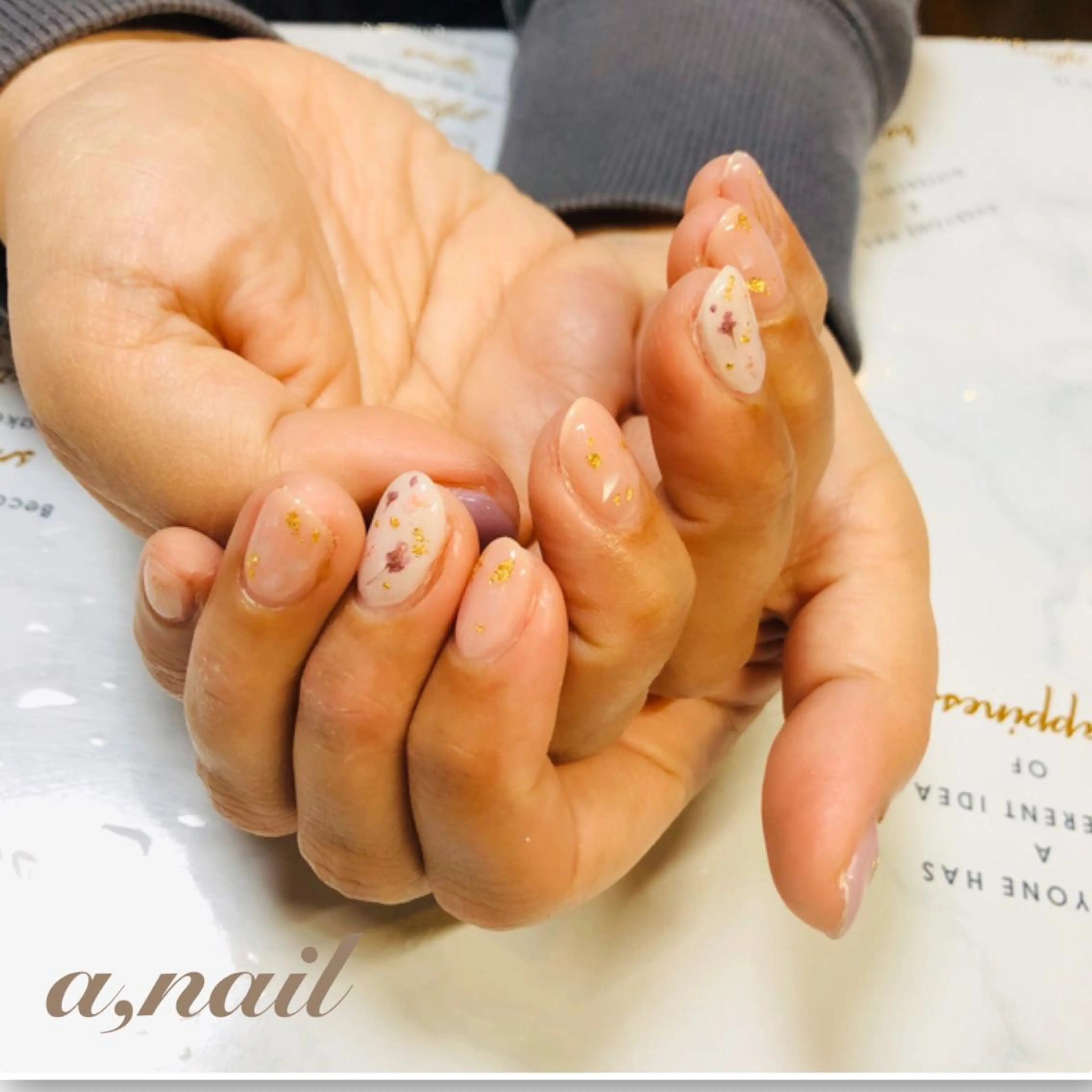 ネイル フットネイル ジェルネイル グラデーション ワンカラーネイル シンプルネイル ハンドネイル ネイルサロン エーネイルのネイルデザイン
