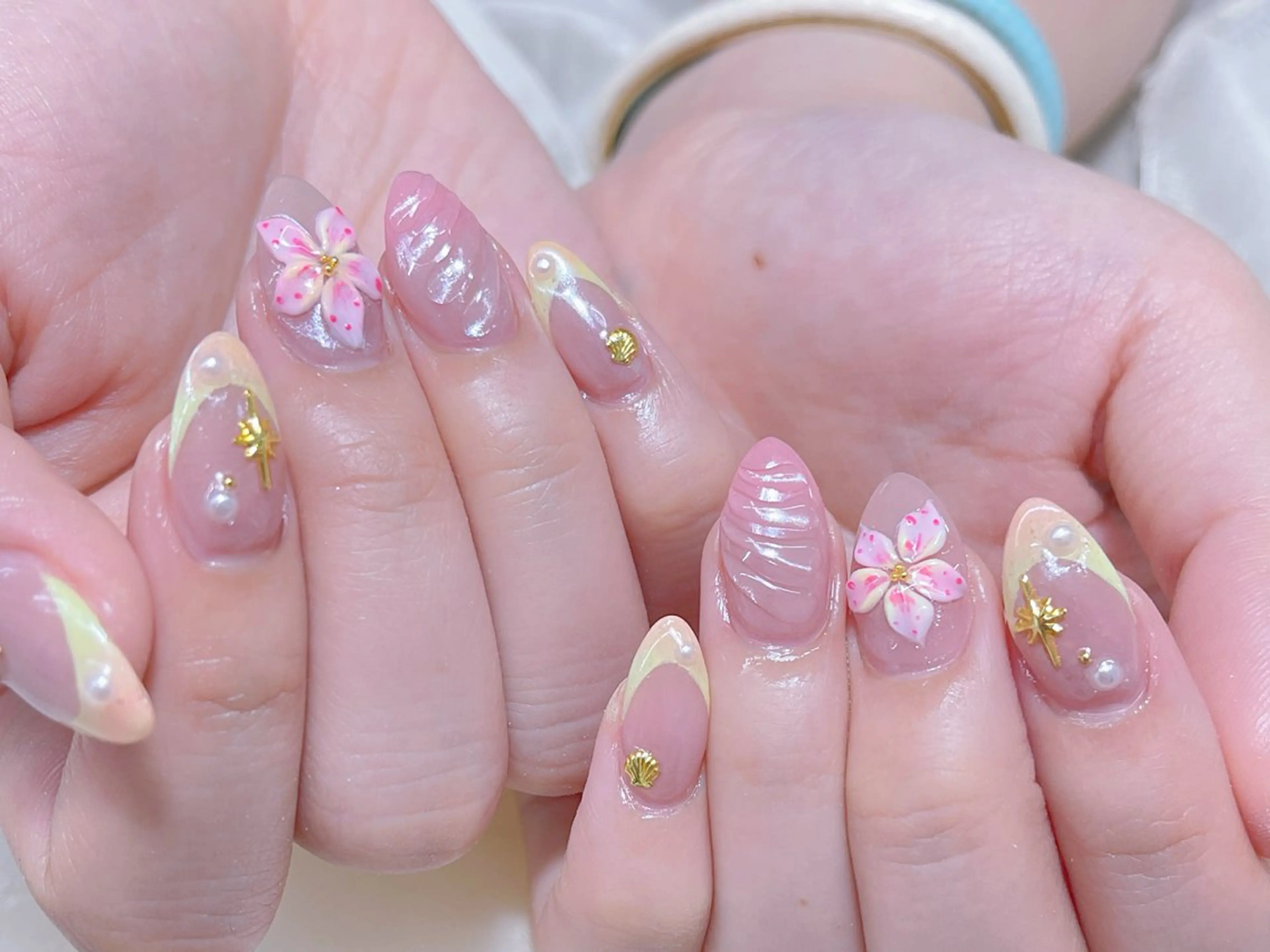 ネイル 🎀ネイルサロン エクラYUI🎀のネイルデザイン