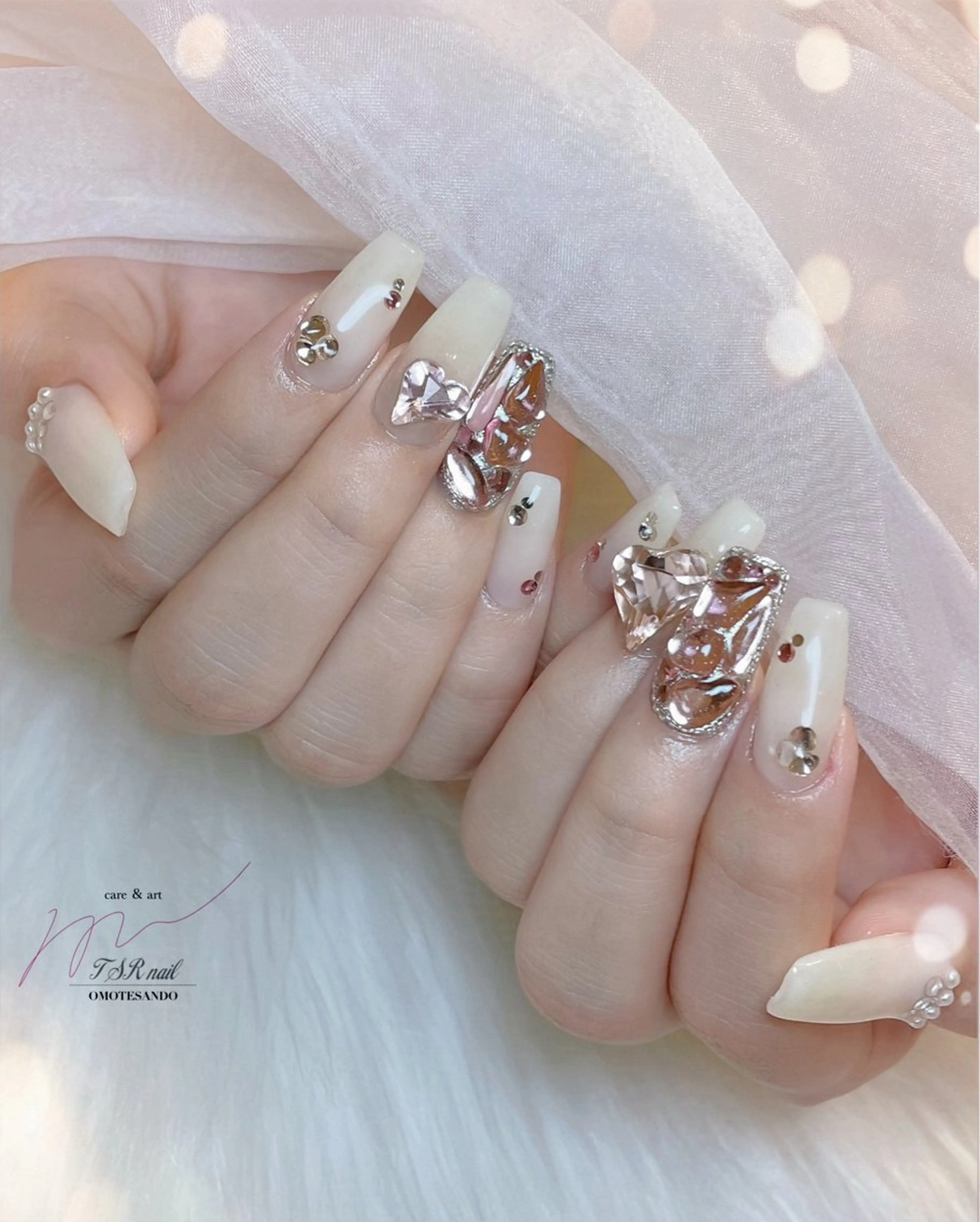 ネイル ハート キラキラネイル ロングネイル 持ち込み ピンク ハンドネイル ハンドケア 爪咲 りり花のネイルデザイン