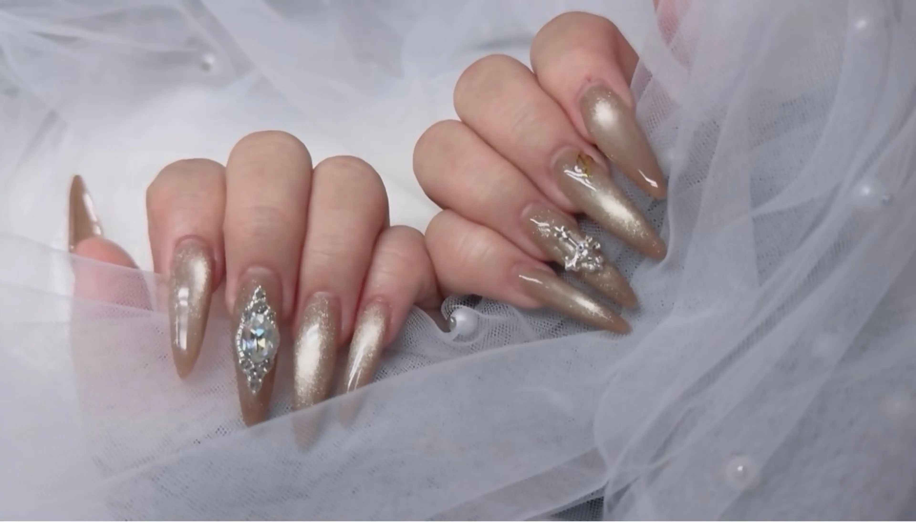 ネイル マグネットネイル ハンドネイル Silk &.のネイルデザイン