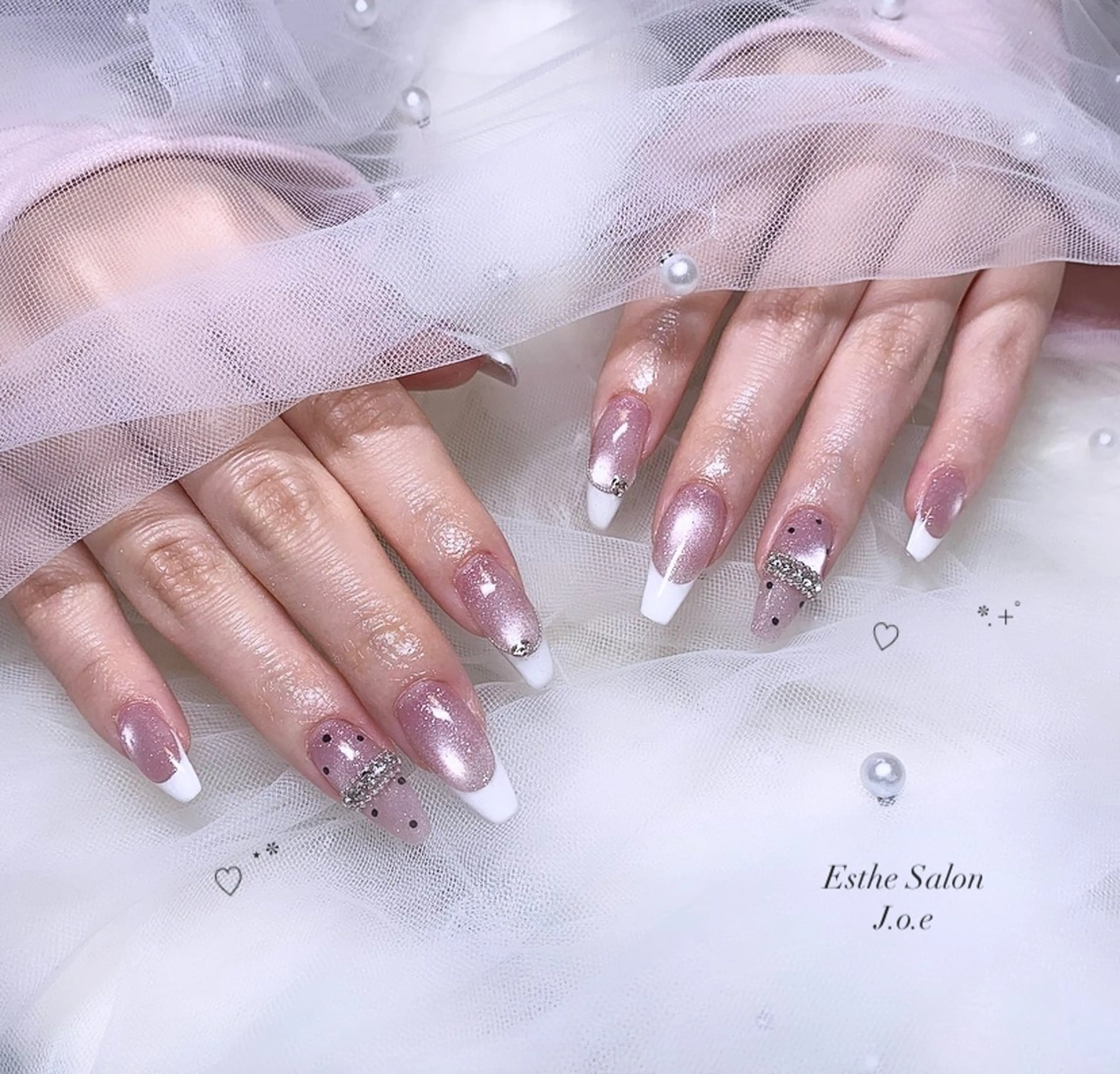 ネイル フラッシュネイル フラッシュマグ フレンチネイル マグネットネイル ハンドネイル 石堂 さくらのネイルデザイン