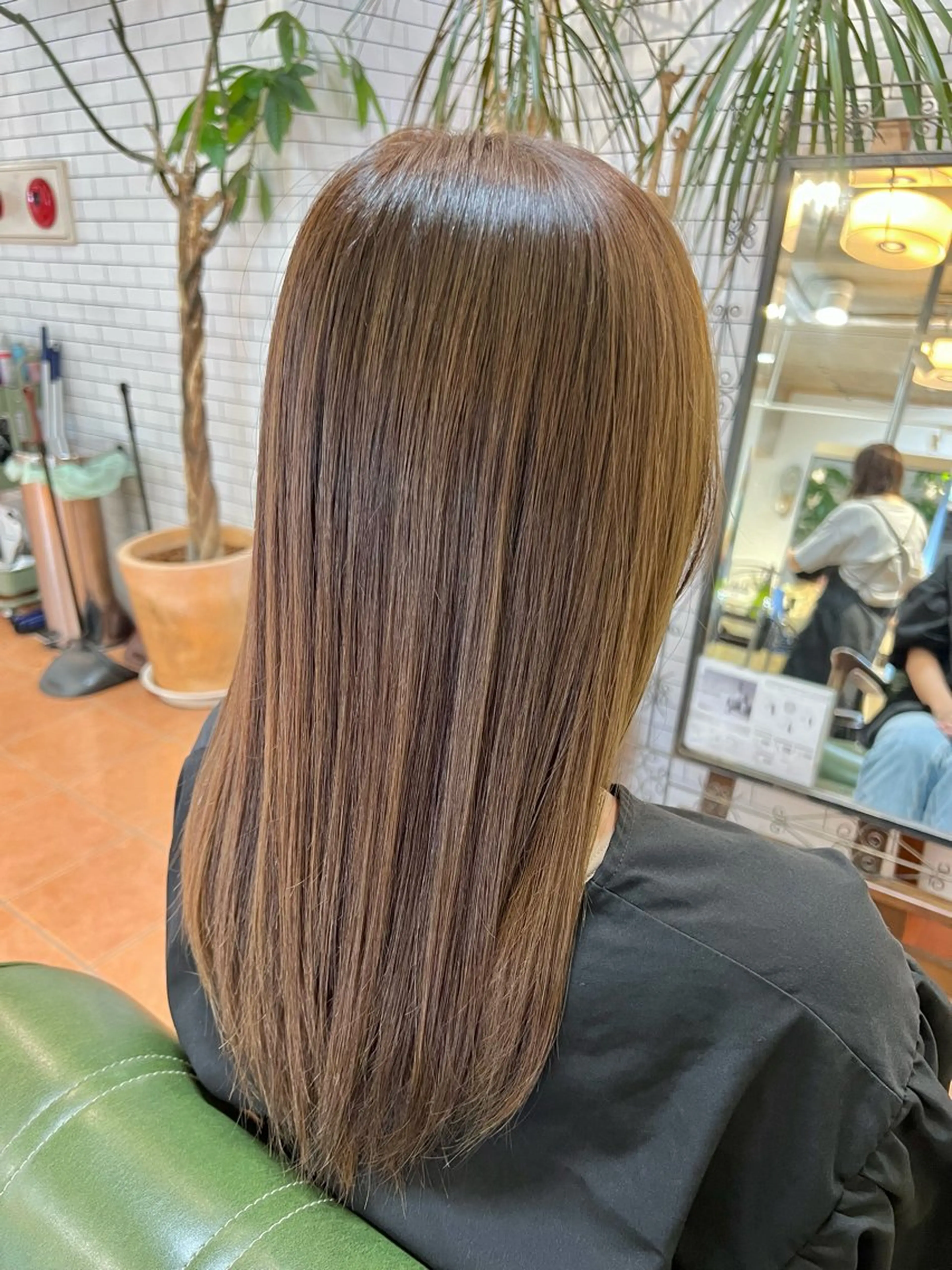 セミロング カラー カット ヘアカラー トリートメント 石井 佑樹のヘアスタイル