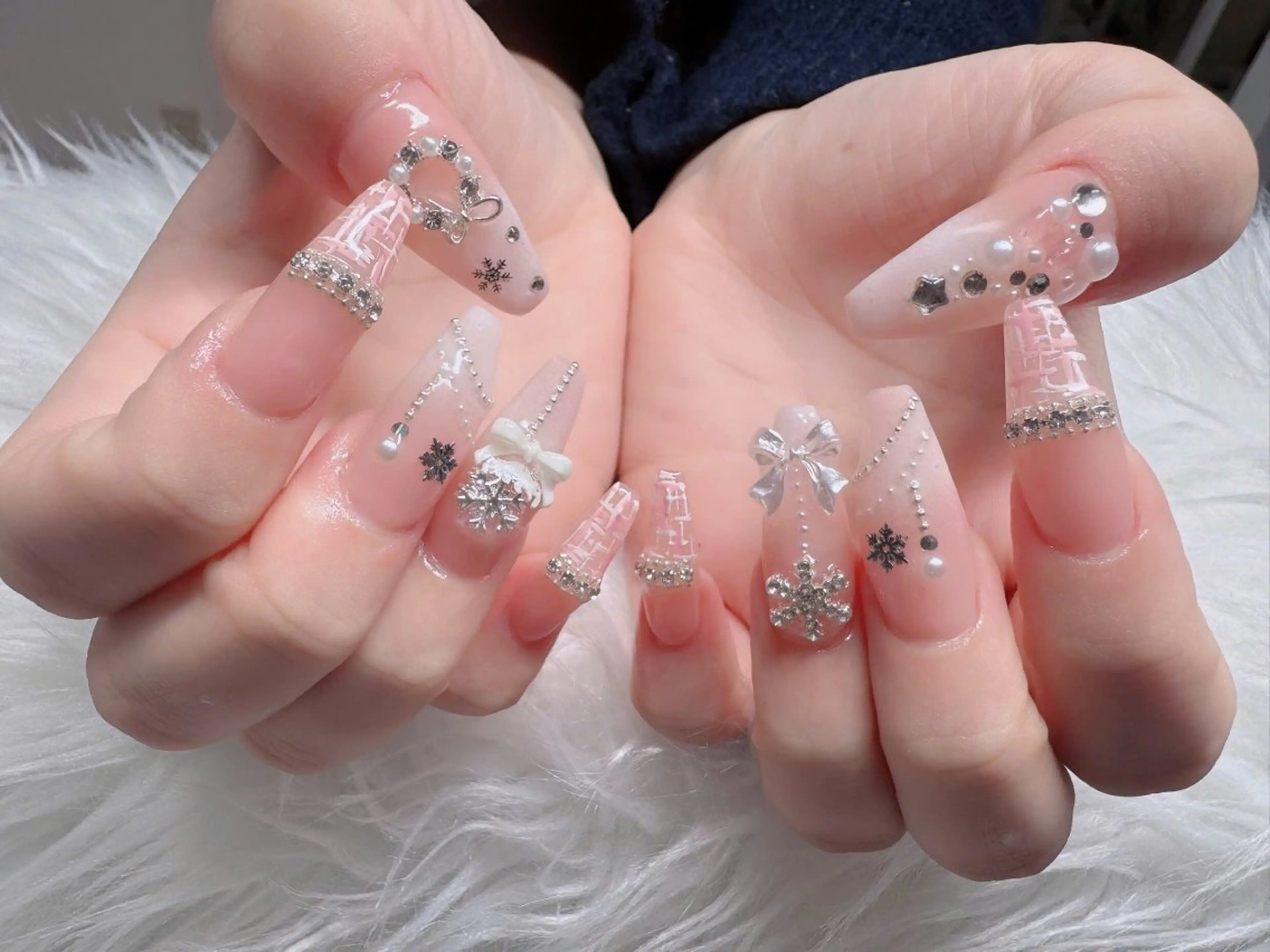 ネイル オーロラネイル フレンチネイル ジェルネイル ハロウィン 韓国ネイル ハンドネイル H.baby Nail Salonのネイルデザイン