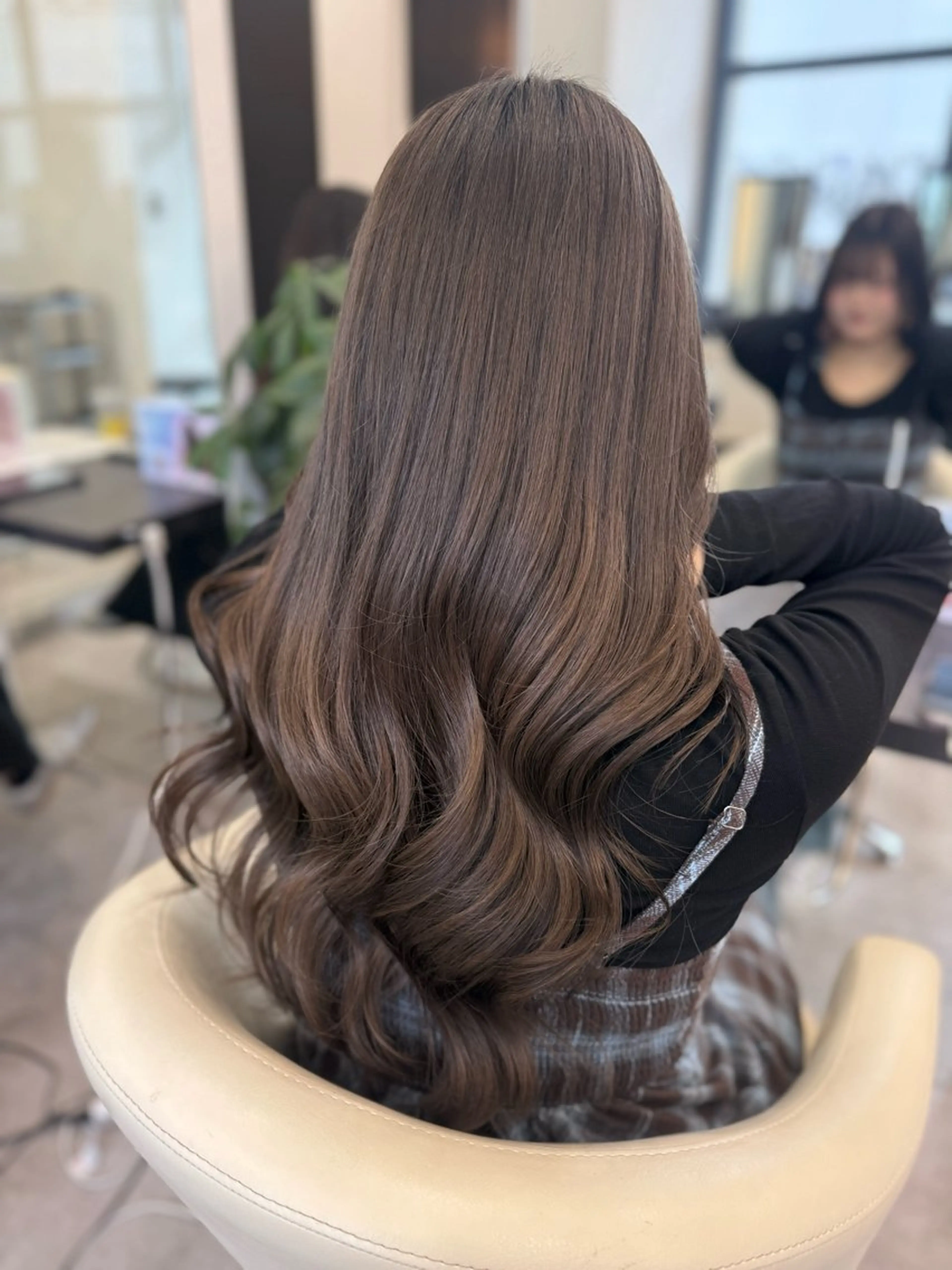 ロング カラー アッシュ アッシュグレー アッシュグレージュ グレージュ カット ヘアカラー トリートメント 渋谷髪質改善/縮毛 矯正/かすが🪽🫧のヘアスタイル