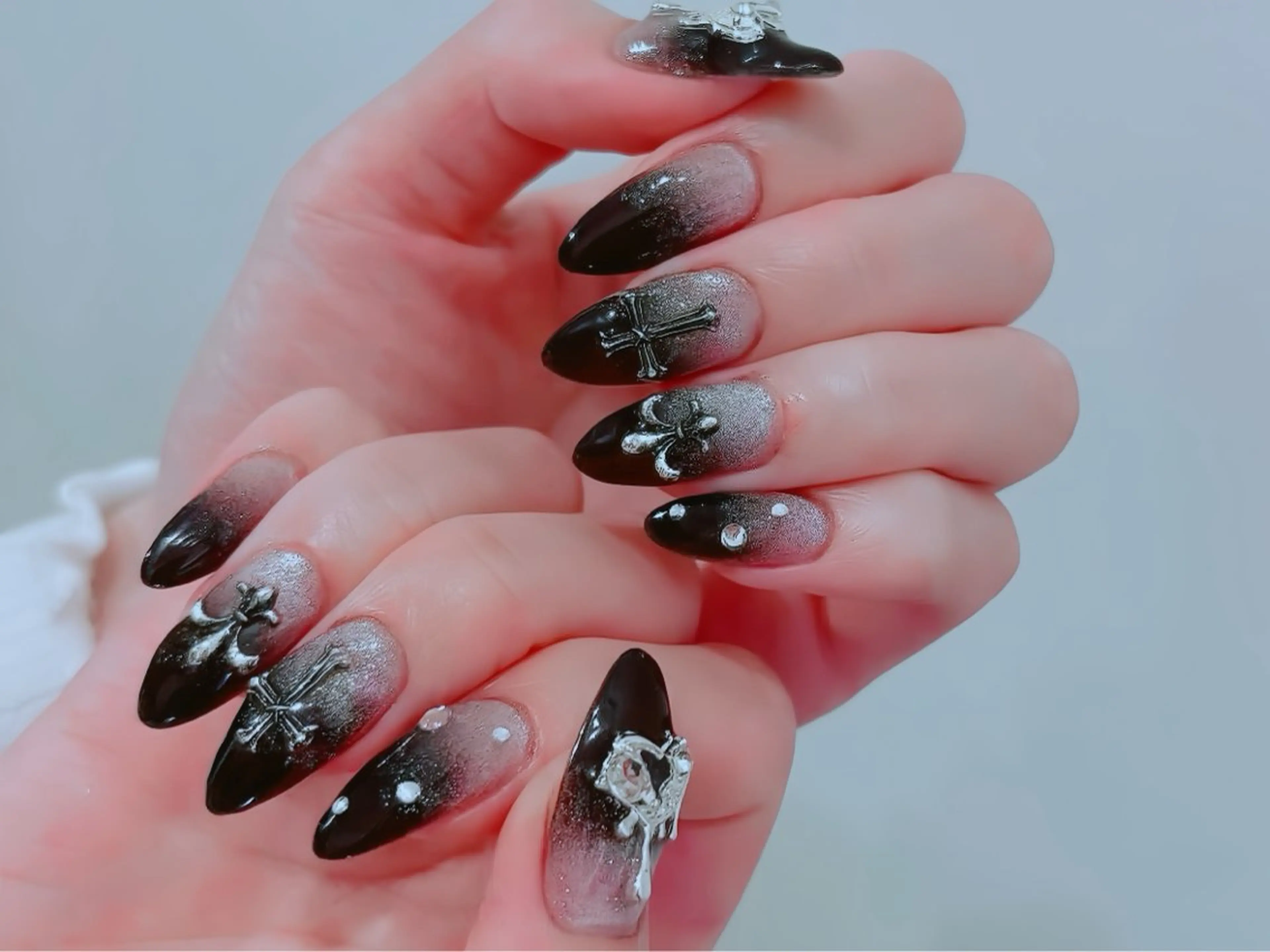 ネイル チークネイル フレンチネイル ガラスフレンチ グラデーション キラキラネイル ハンドネイル Rin Nail 新大久保店のネイルデザイン