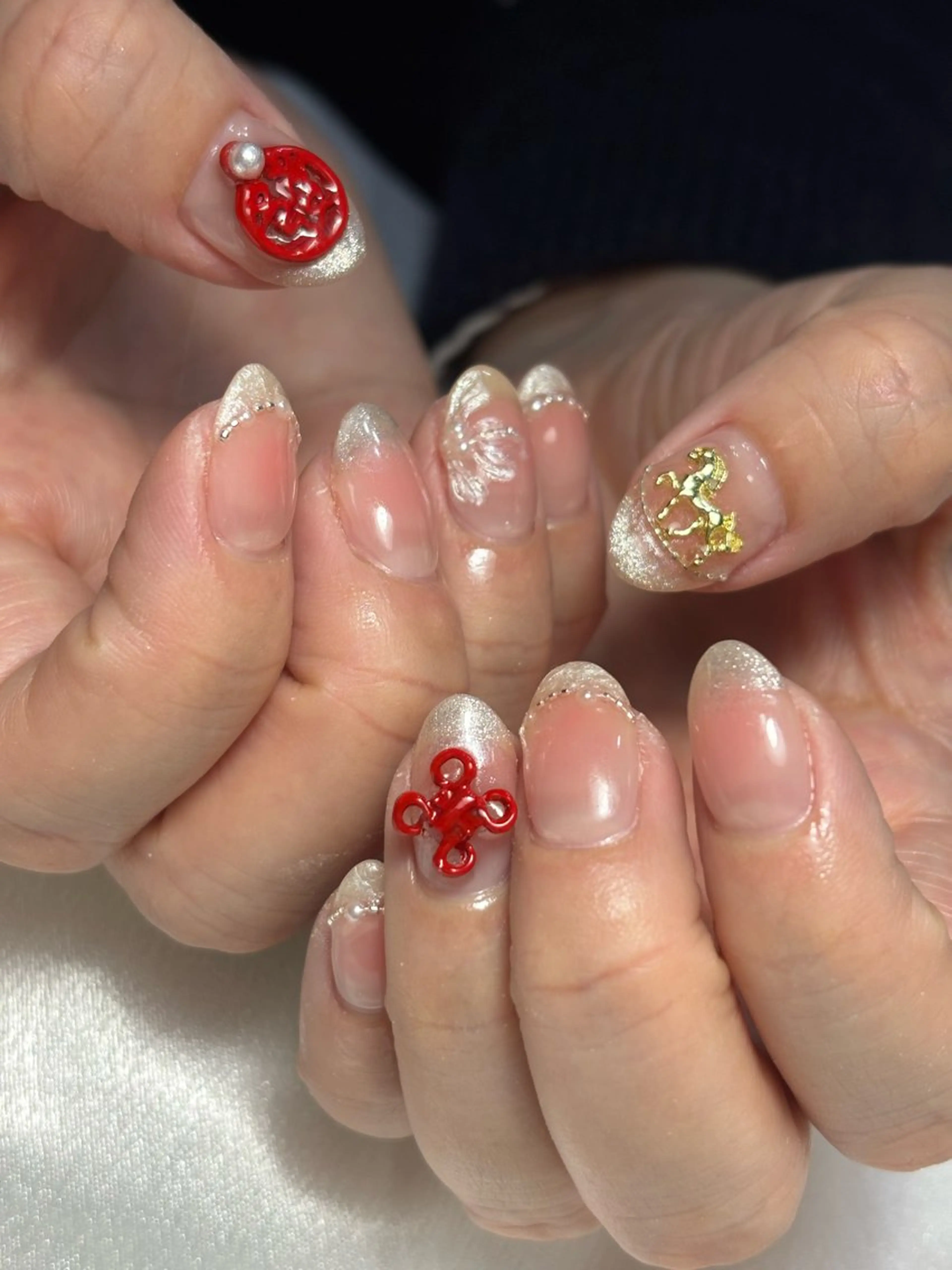 ネイル ハンドネイル フットネイル ✴︎ Delightのネイルデザイン