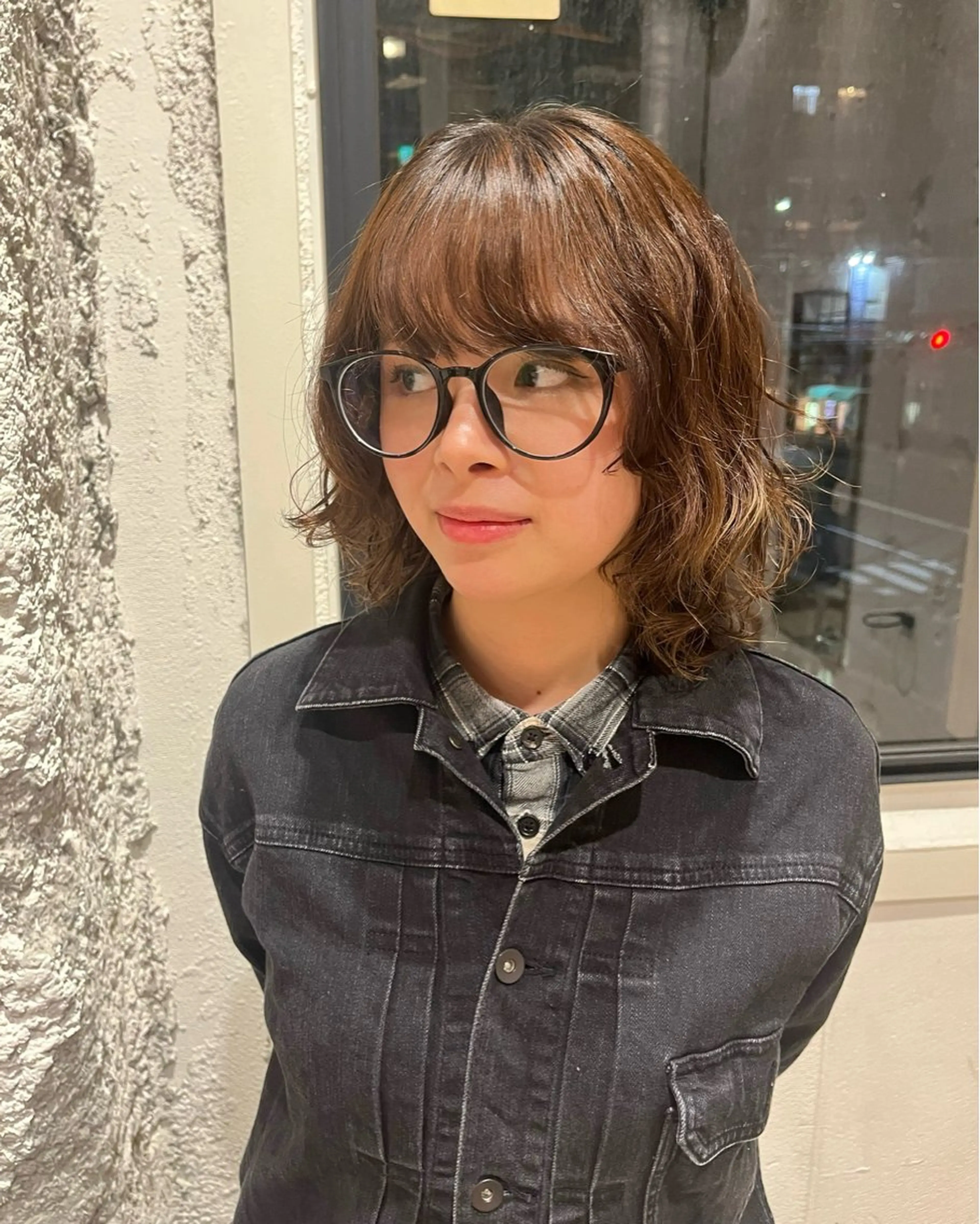 ミディアム ミディアムパーマ ウルフカット カット ヘアカラー 三宅 美帆のヘアスタイル