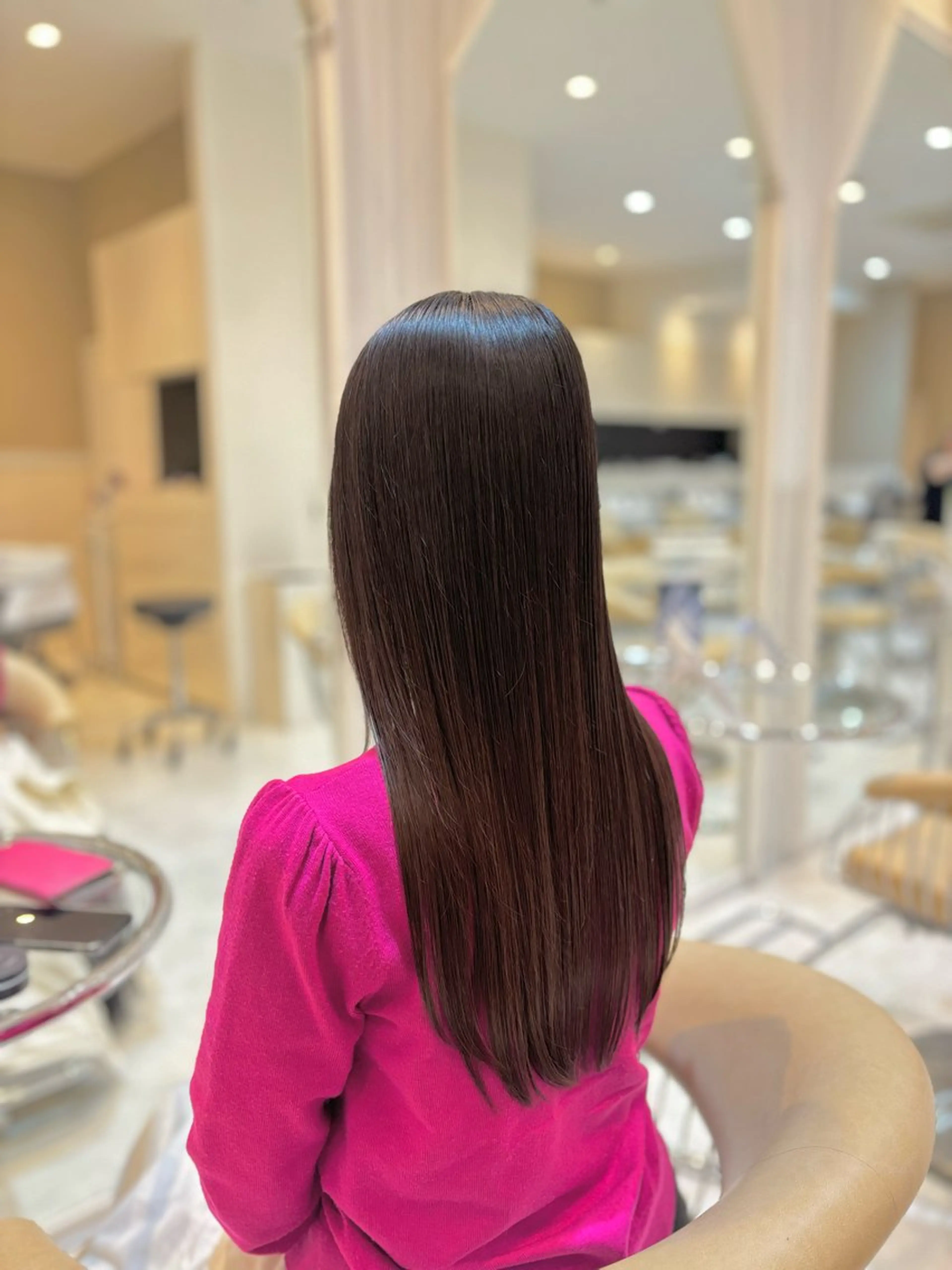 セミロング 髪質改善 縮毛矯正 トリートメント 酸熱トリートメント カット ヘアカラー トリートメント Watai 山下直哉のヘアスタイル