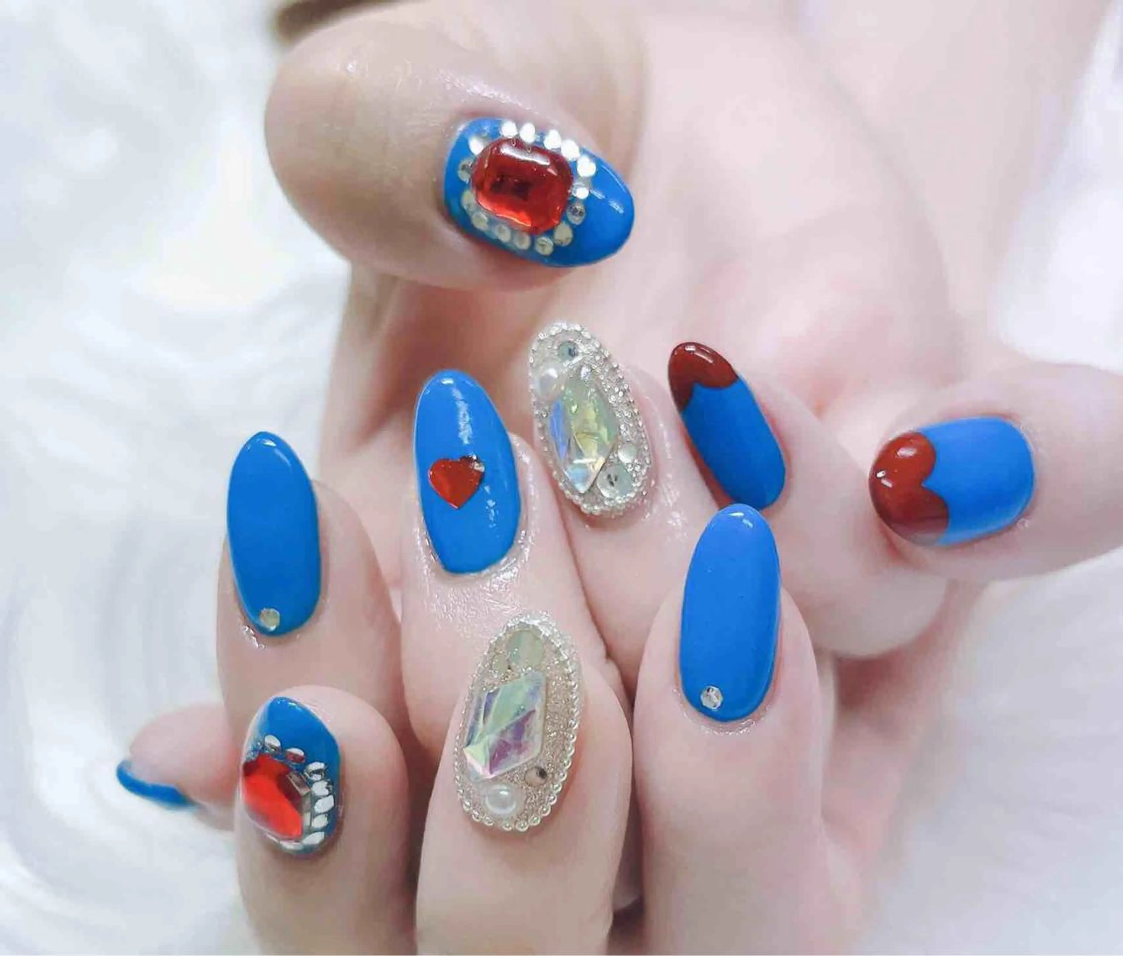 ネイル ハンドネイル MoonNail ユリ🌸のネイルデザイン