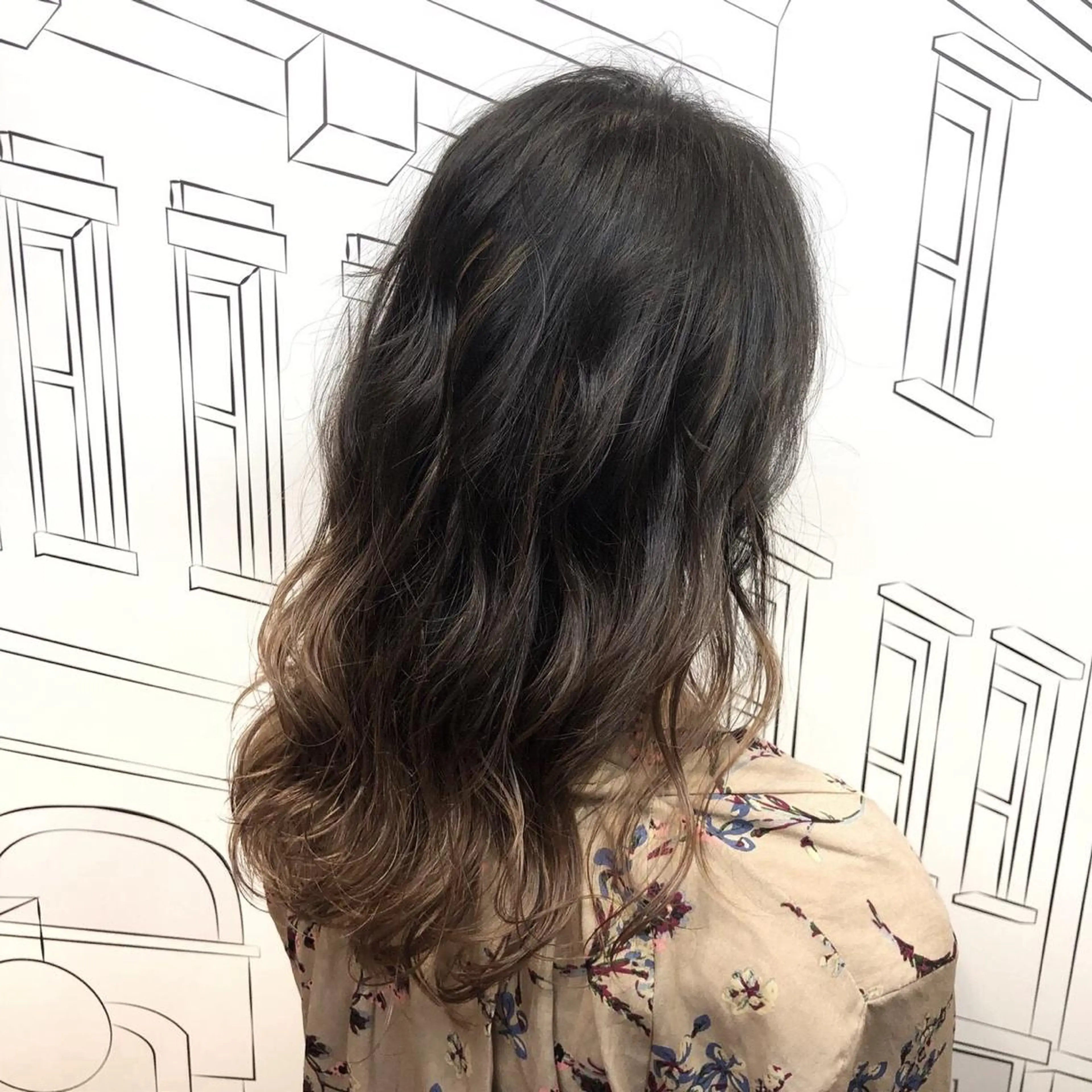 セミロング カラー ベージュカラー グラデーションカラー TOMOKA 艶髪/透明感カラーのヘアスタイル