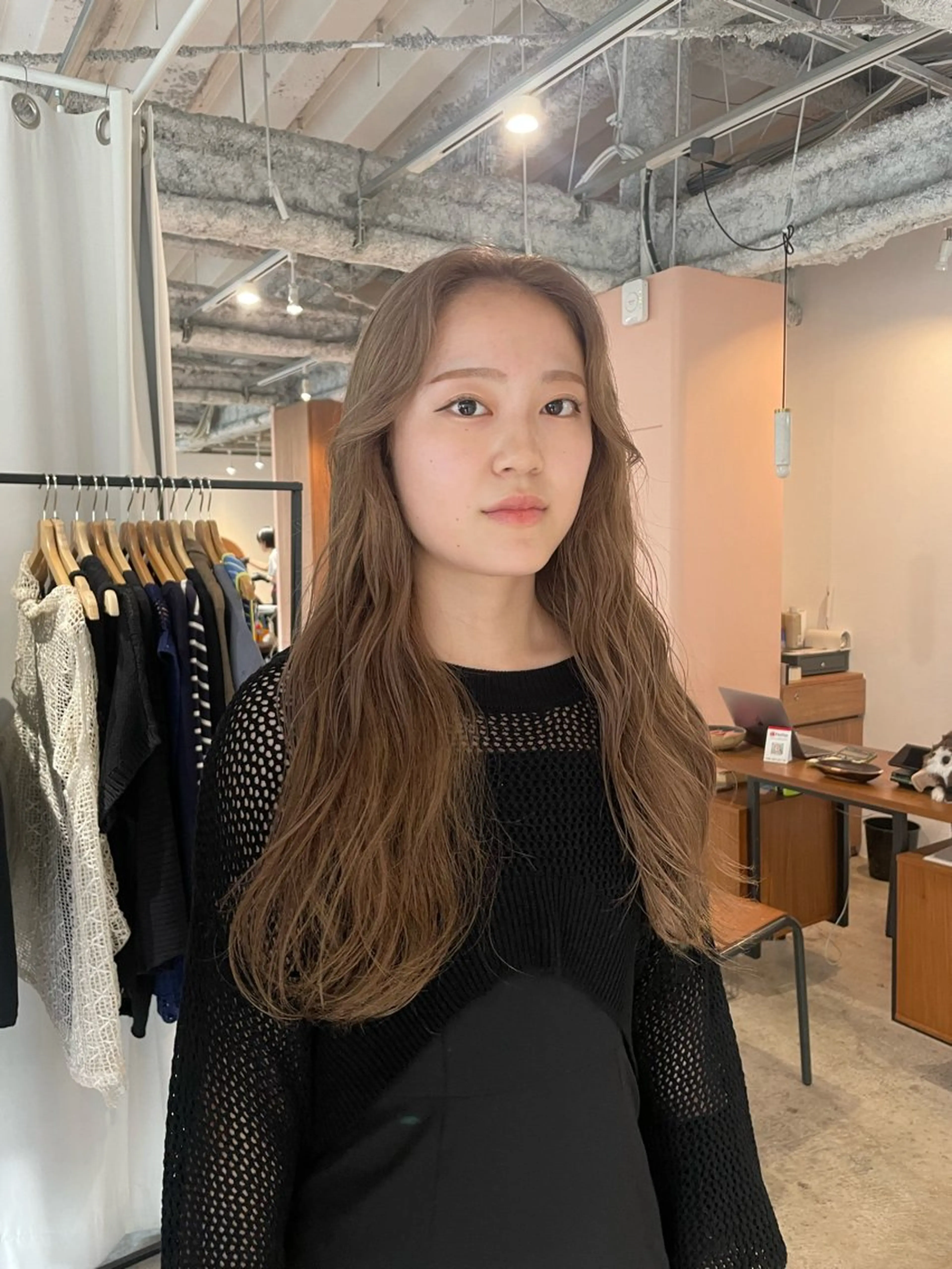 ロング カラー ベージュカラー ブリーチ グレージュ ミルクティーグレージュ ヘアカラー ゆるふわガーリーst yle🩰yuukaのヘアスタイル