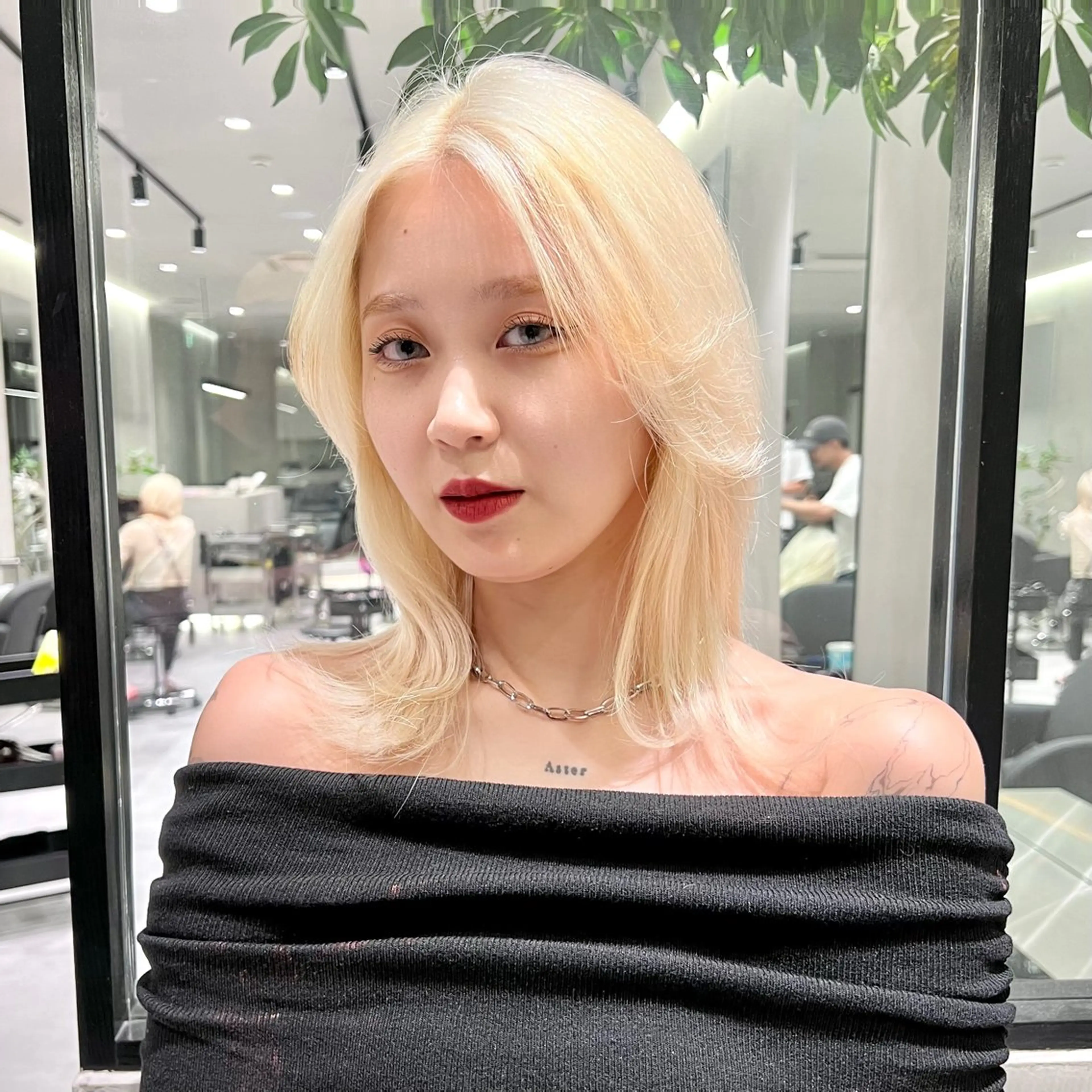 セミロング カラー レイヤーカット 小顔カット カット ヘアカラー トリートメント レイヤー 髪質改善 ハッシュカット/新宿のヘアスタイル