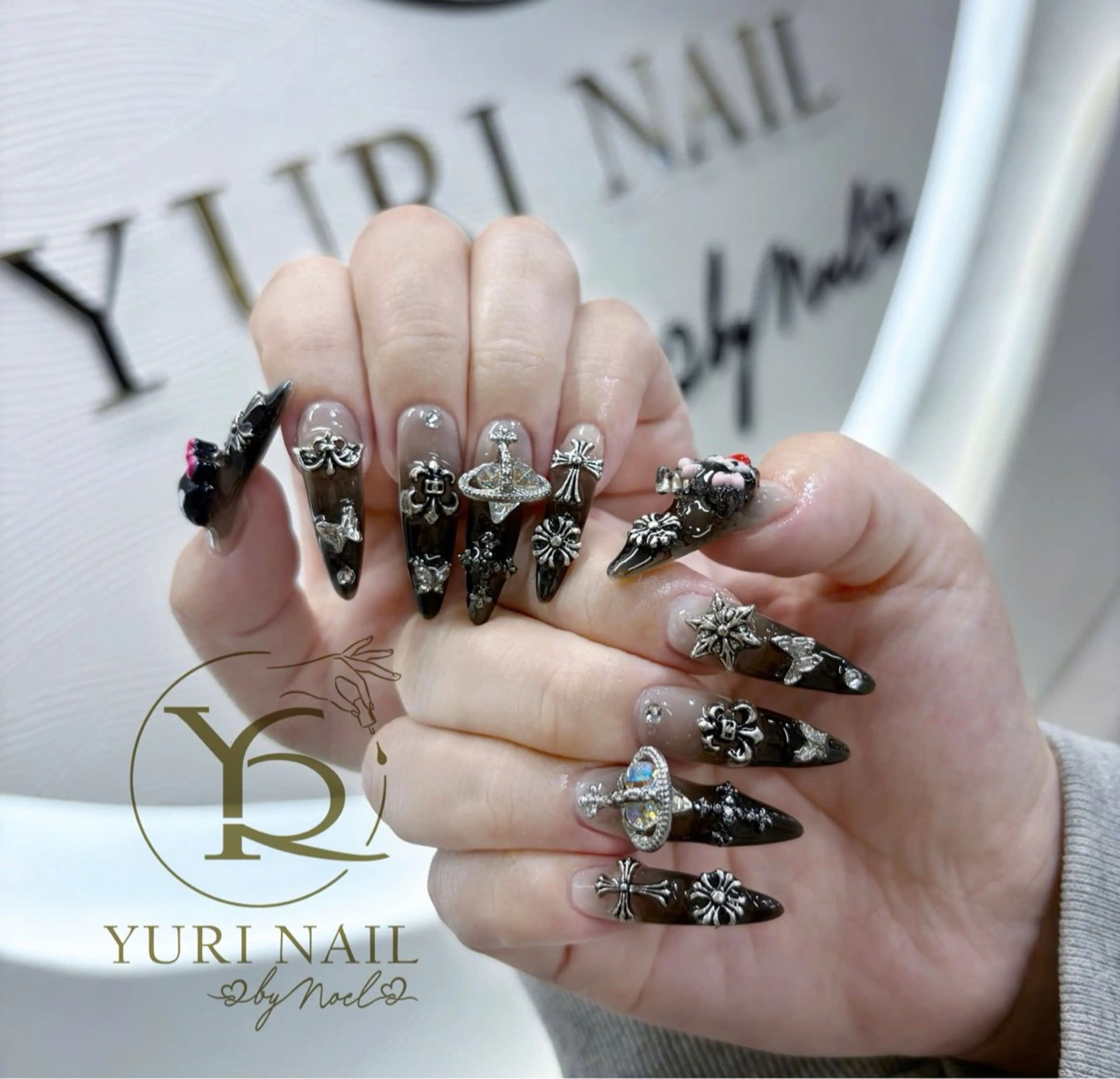 ネイル チークネイル フットネイル フレンチネイル 韓国ネイル 水色 ハンドネイル フットネイル ハンドケア YURI Nail NARITAのネイルデザイン
