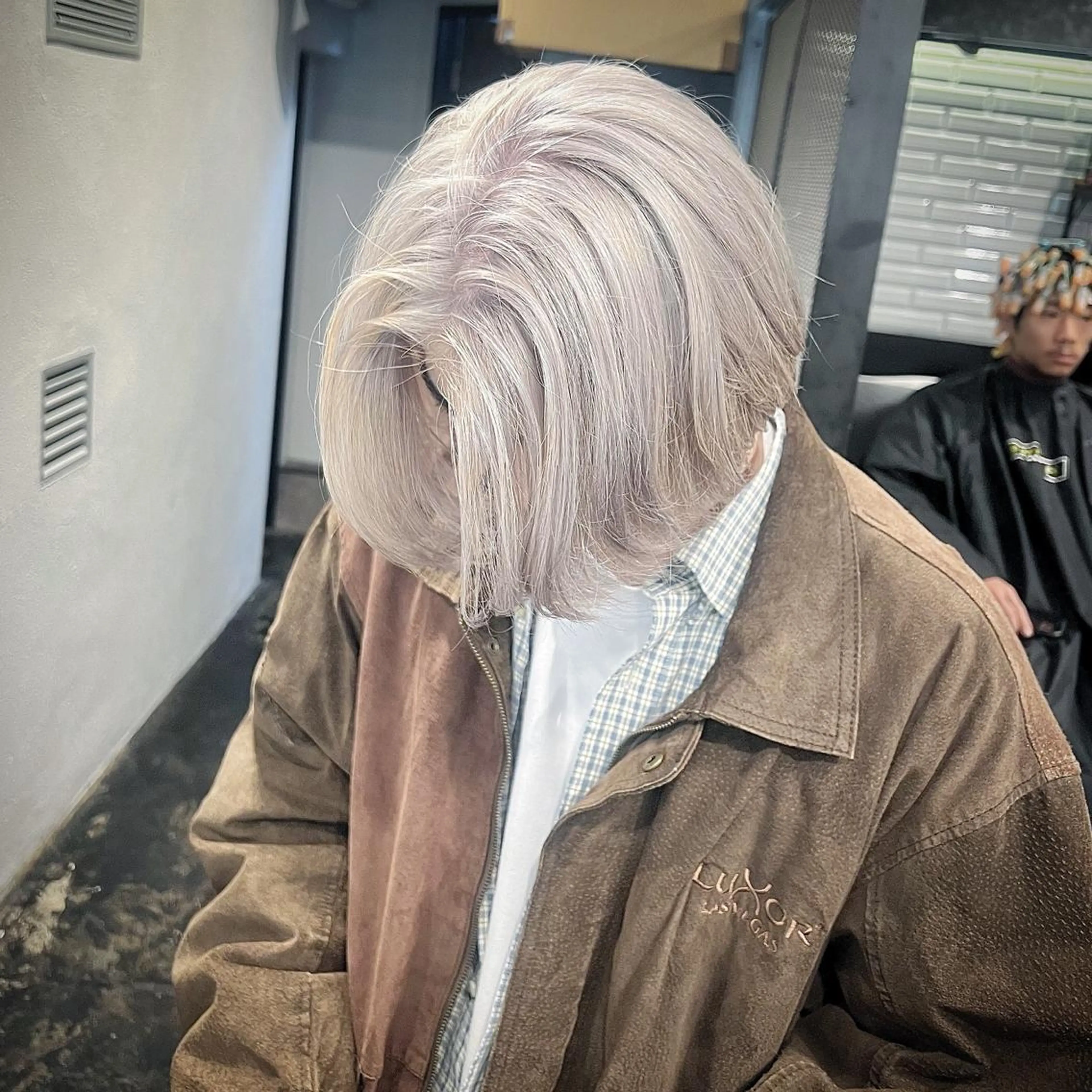 カラー メンズ ベージュカラー ホワイトベージュ カット ヘアカラー トリートメント メンズ特化/パーマ/ メッシュ/竜成のヘアスタイル