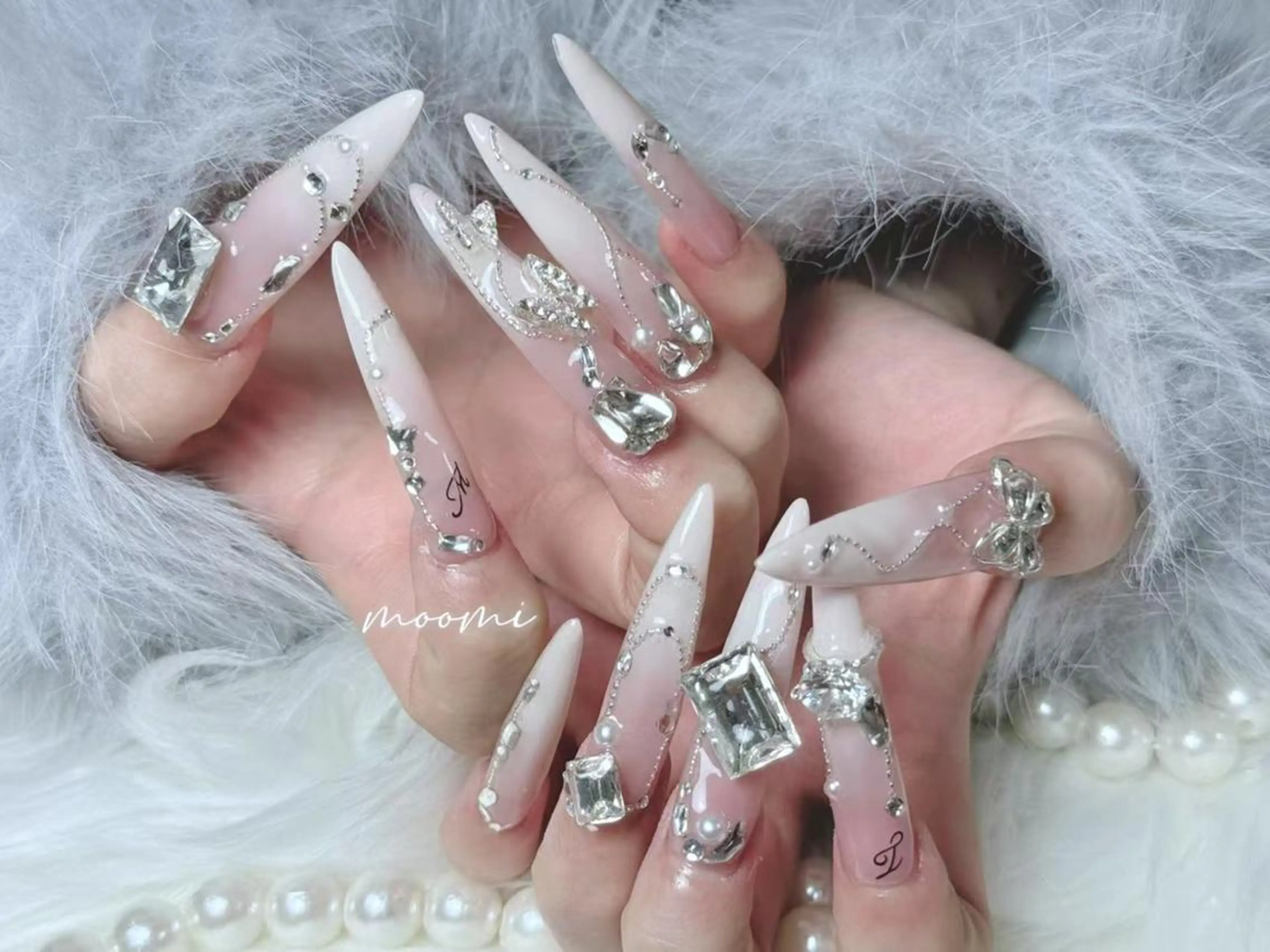 ネイル 長さ出し ジェルネイル グラデーション 韓国ネイル マグネットネイル moomi nail スカルプ専門のネイルデザイン