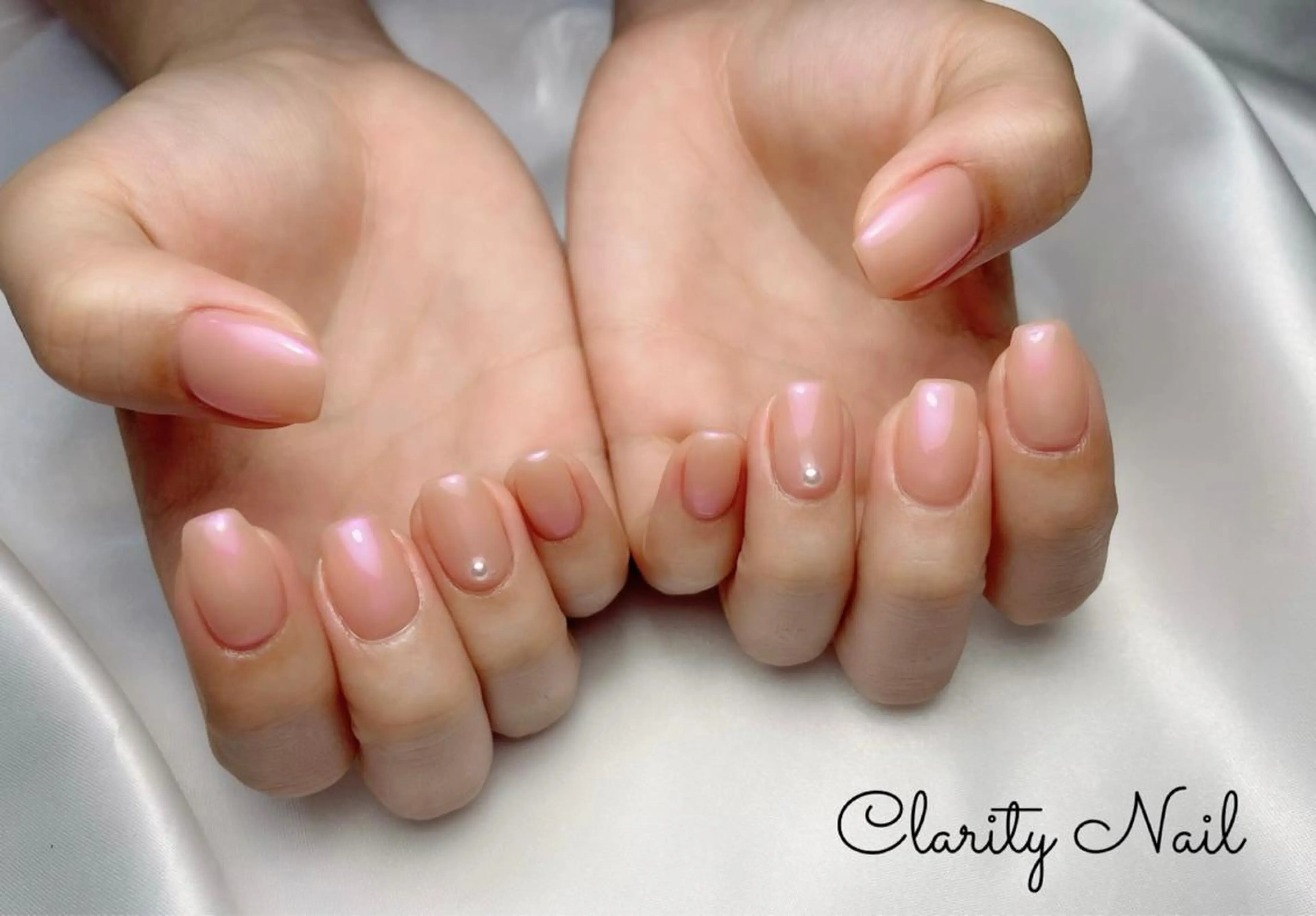 ネイル オーロラネイル ワンカラーネイル ハンドネイル Clarity Nailのネイルデザイン