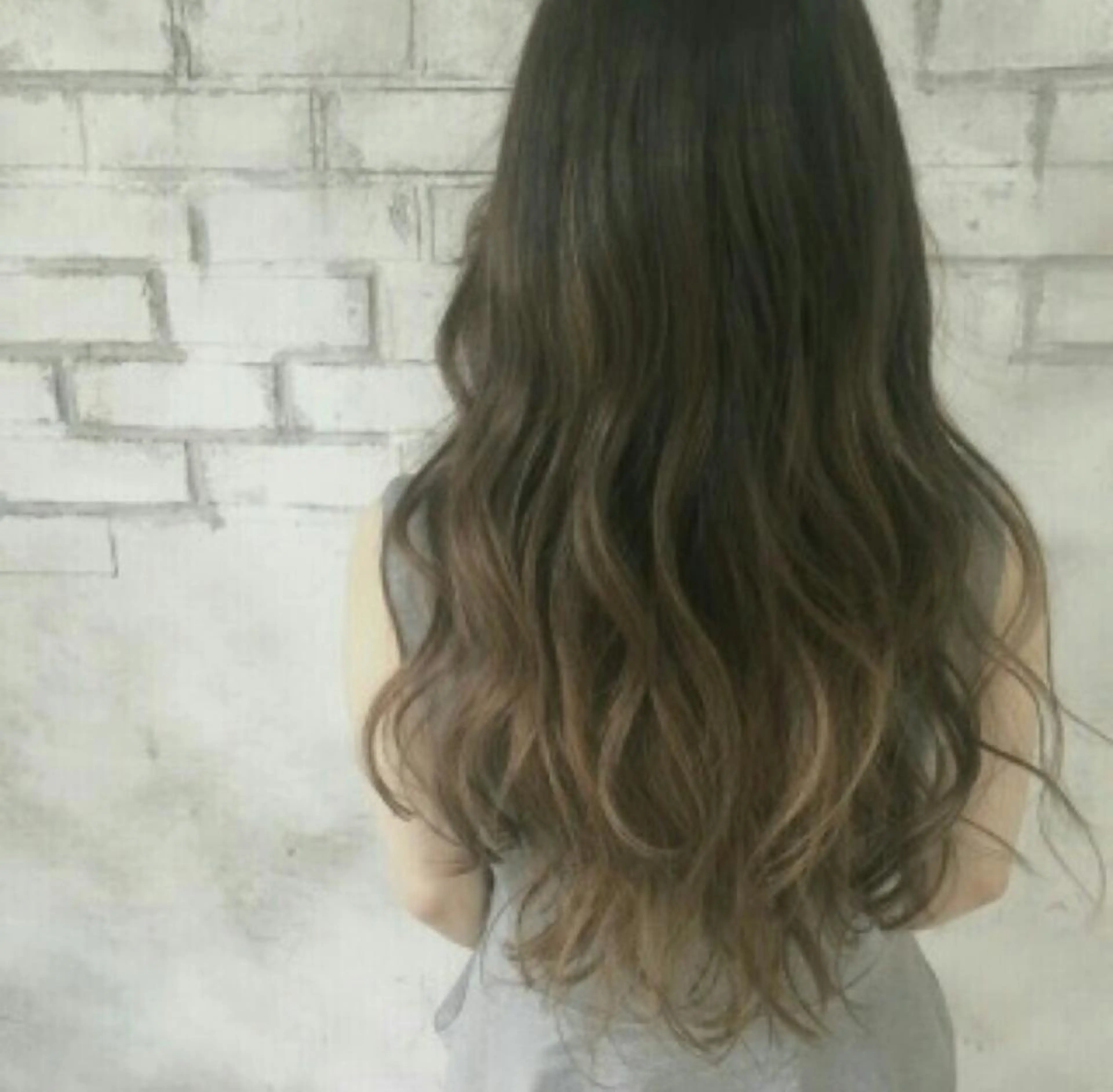 ロング カラー Lien by hair所属・宮崎 睦のヘアスタイル