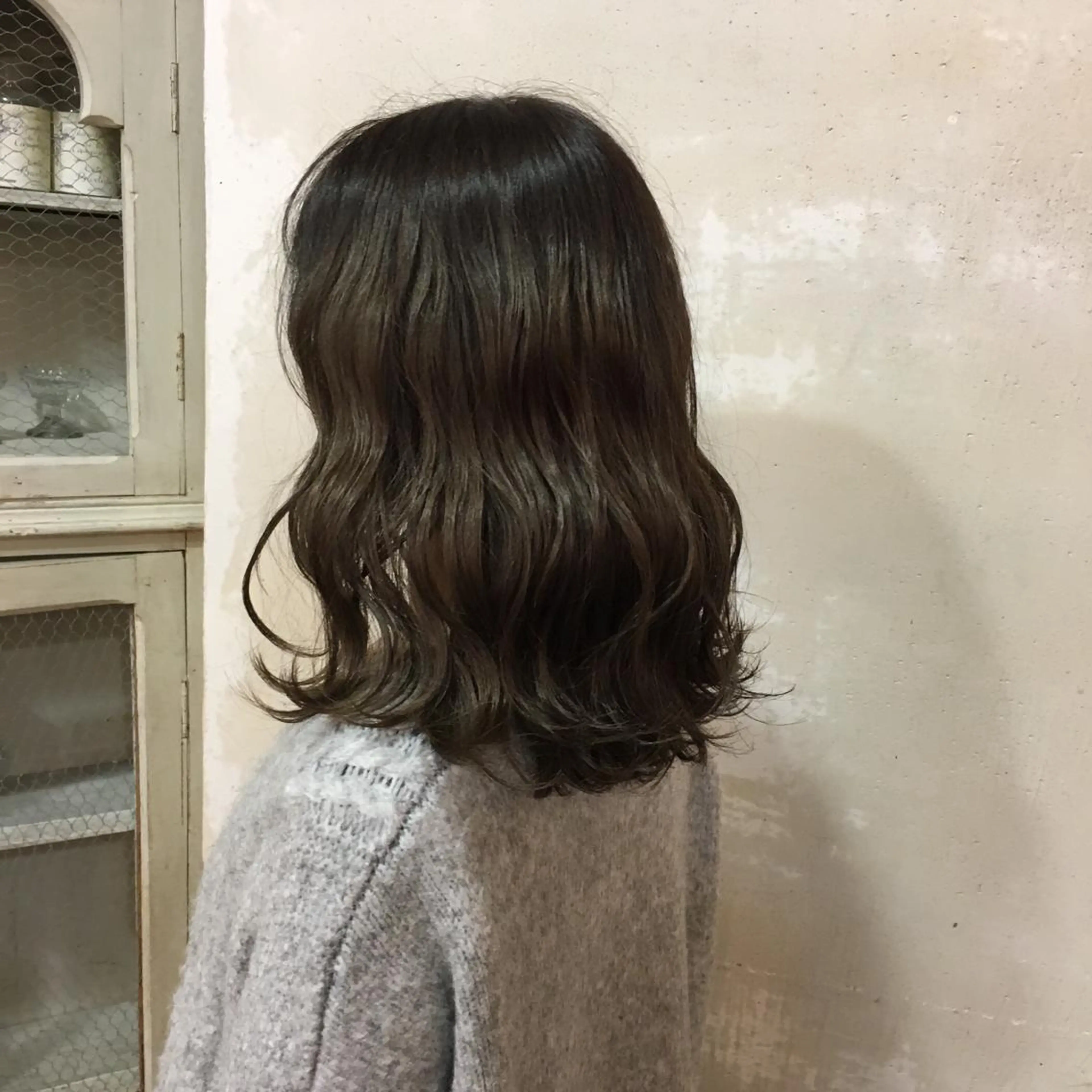 ミディアム カラー 井上 日菜乃のヘアスタイル