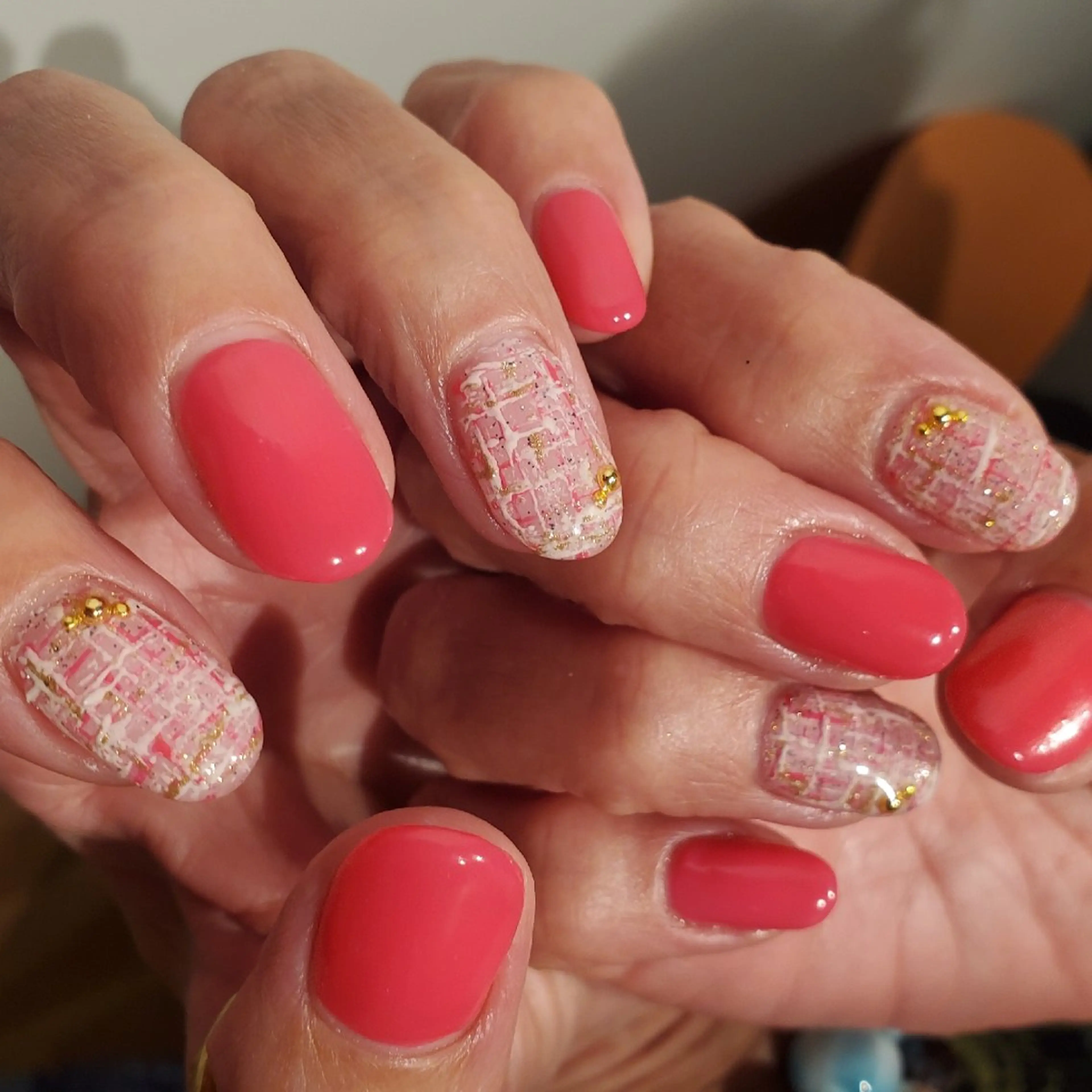 ネイル ツイードネイル MoM マムネイル原宿のネイルデザイン