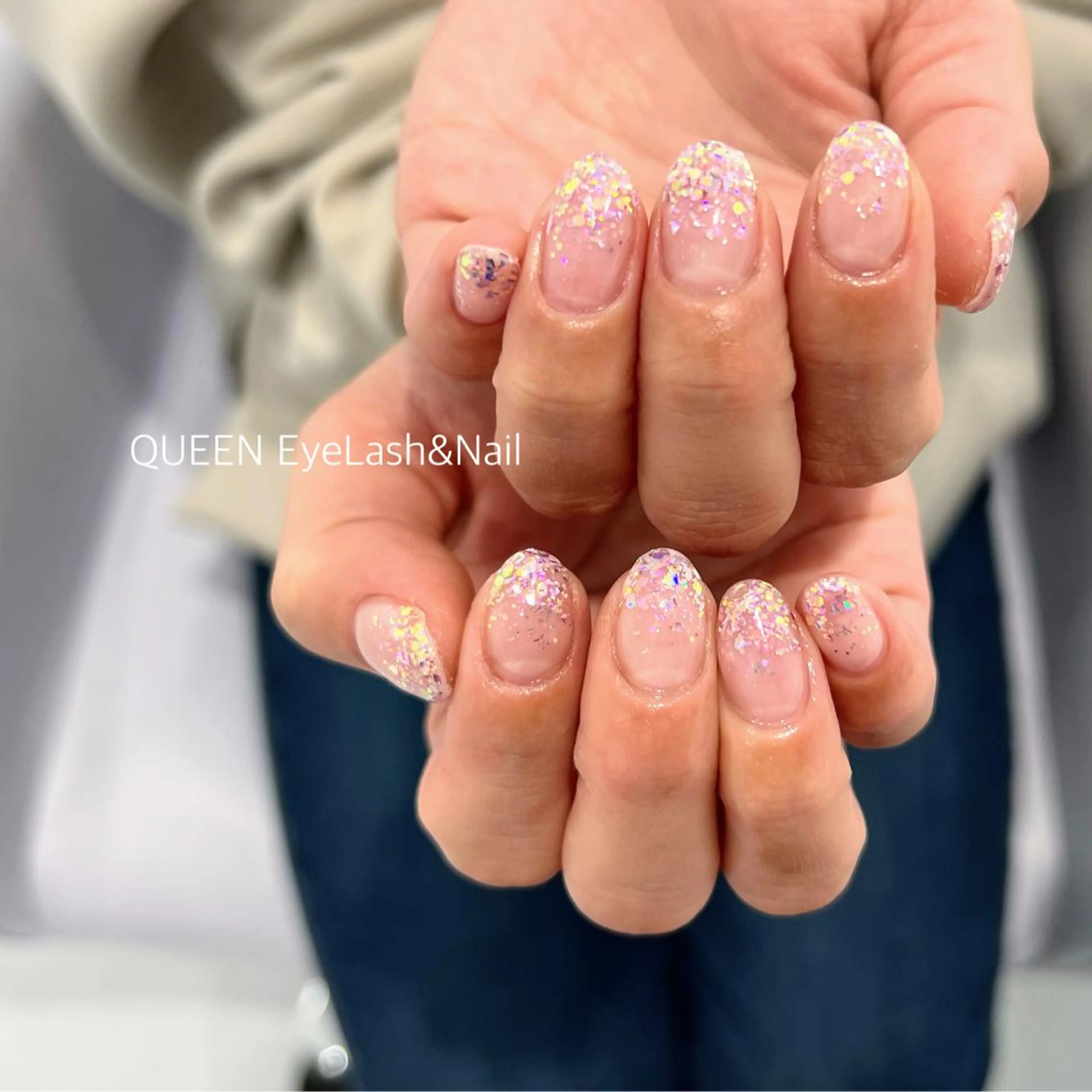 ミディアム カラー ネイル キラキラネイル ラメ(グリッター) Bloom Nailのネイルデザイン